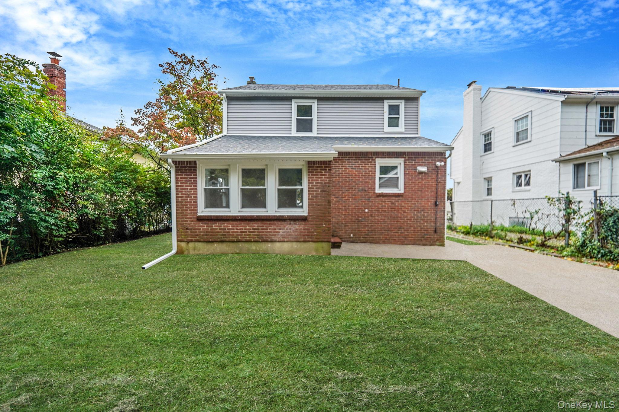 #4 photo, 132 Duncan Road, ナッソー郡 Hempstead , NY 11550