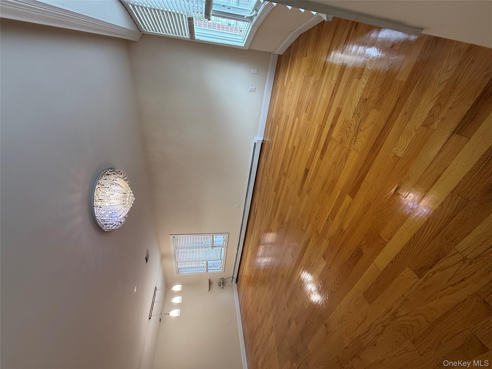 #2 photo, 6429 230th Street, クイーンズ区 Oakland Gardens , NY 11364