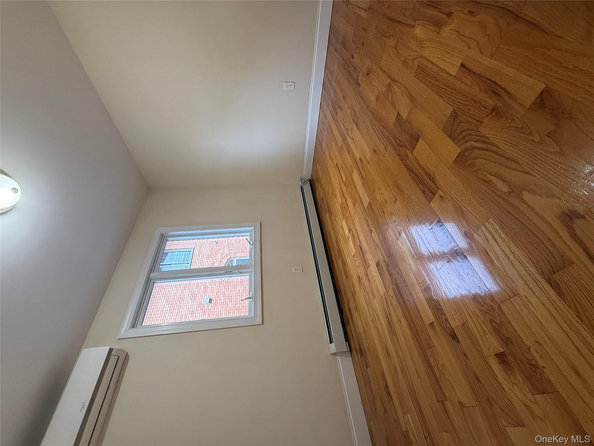 #7 photo, 6429 230th Street, クイーンズ区 Oakland Gardens , NY 11364