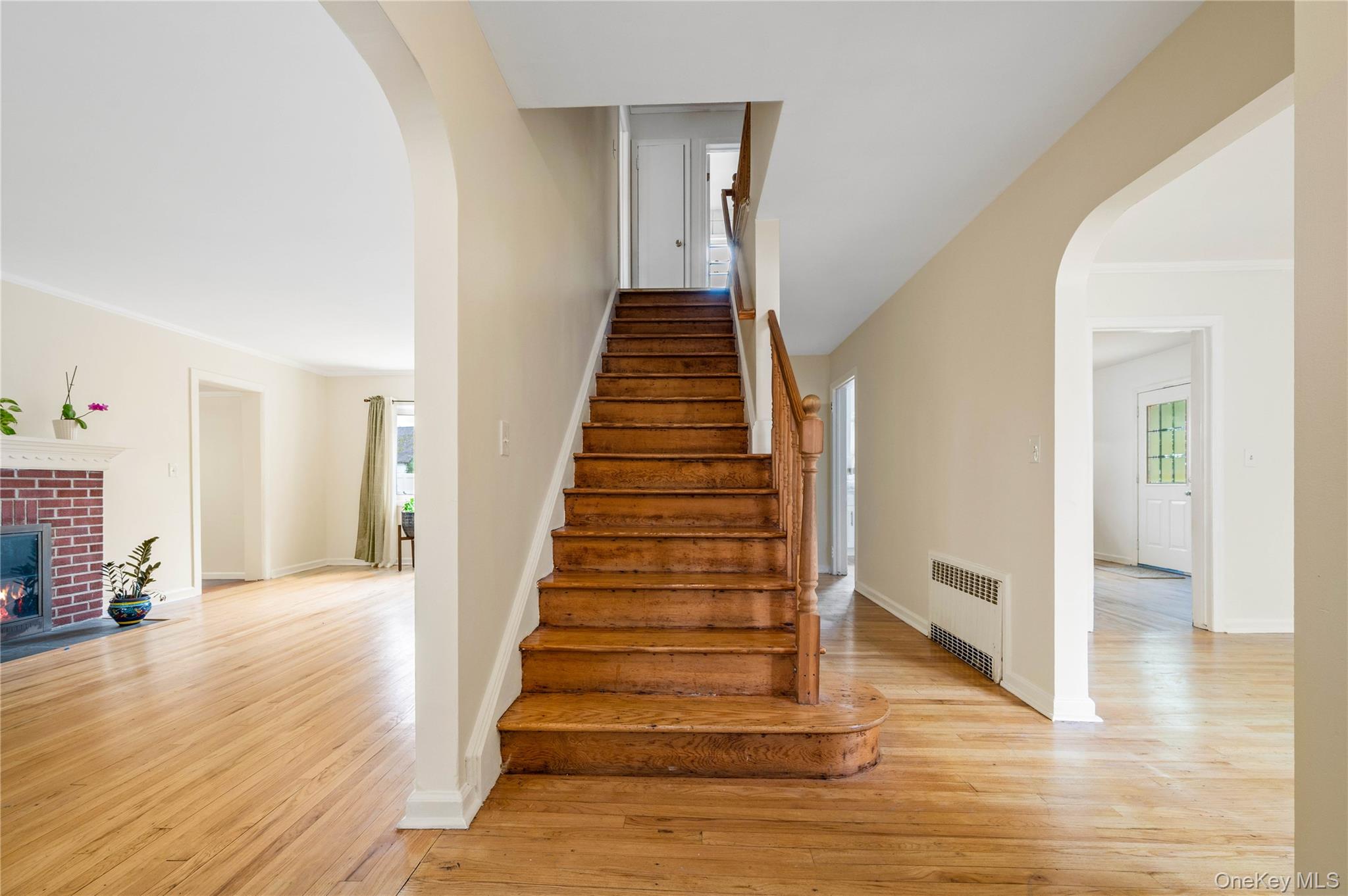 #11 photo, 28 Elizabeth Avenue, ナッソー郡 Hempstead , NY 11550