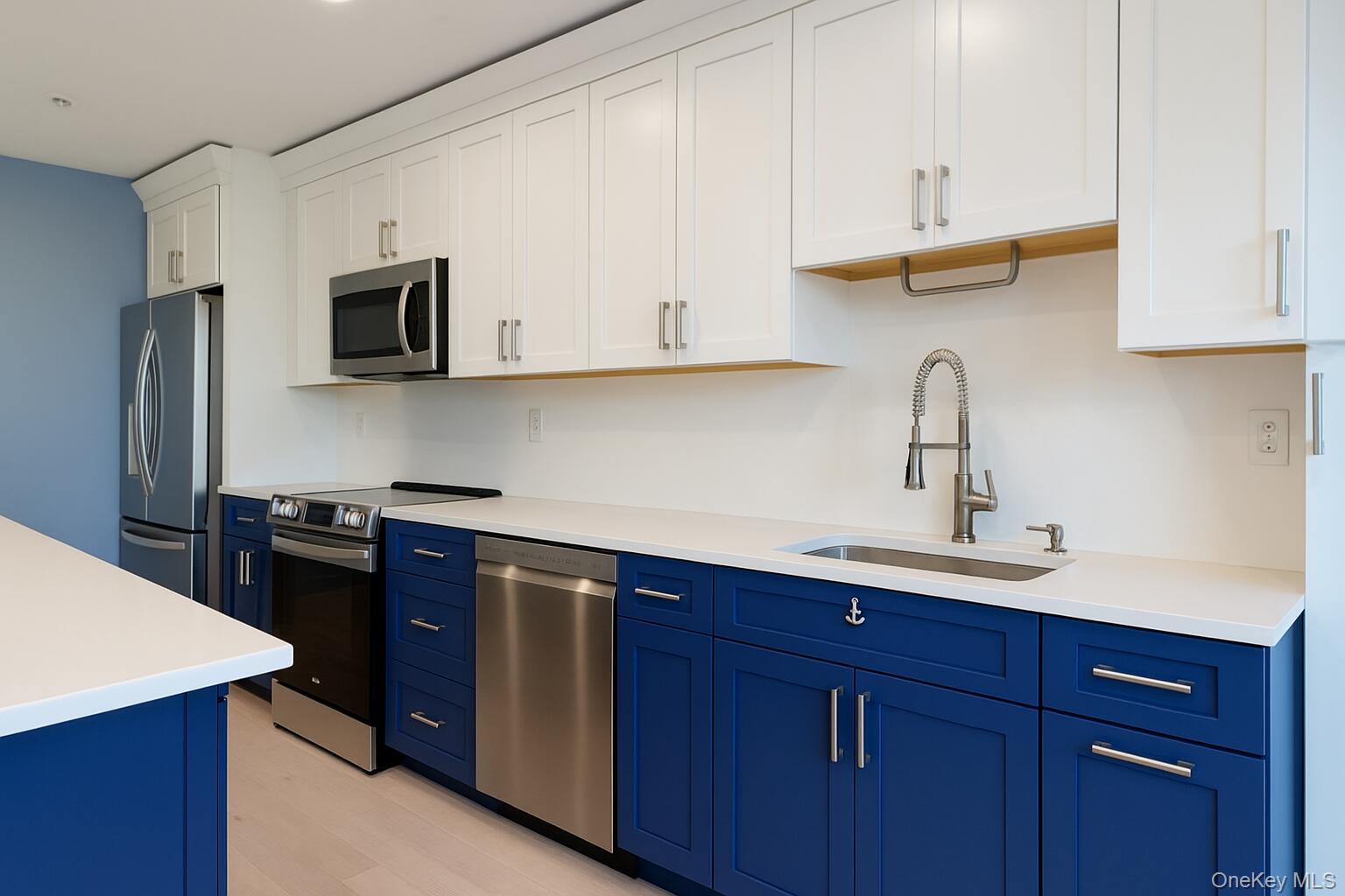 #2 photo, 243a Sportsmans Avenue, ナッソー郡 Freeport , NY 11520