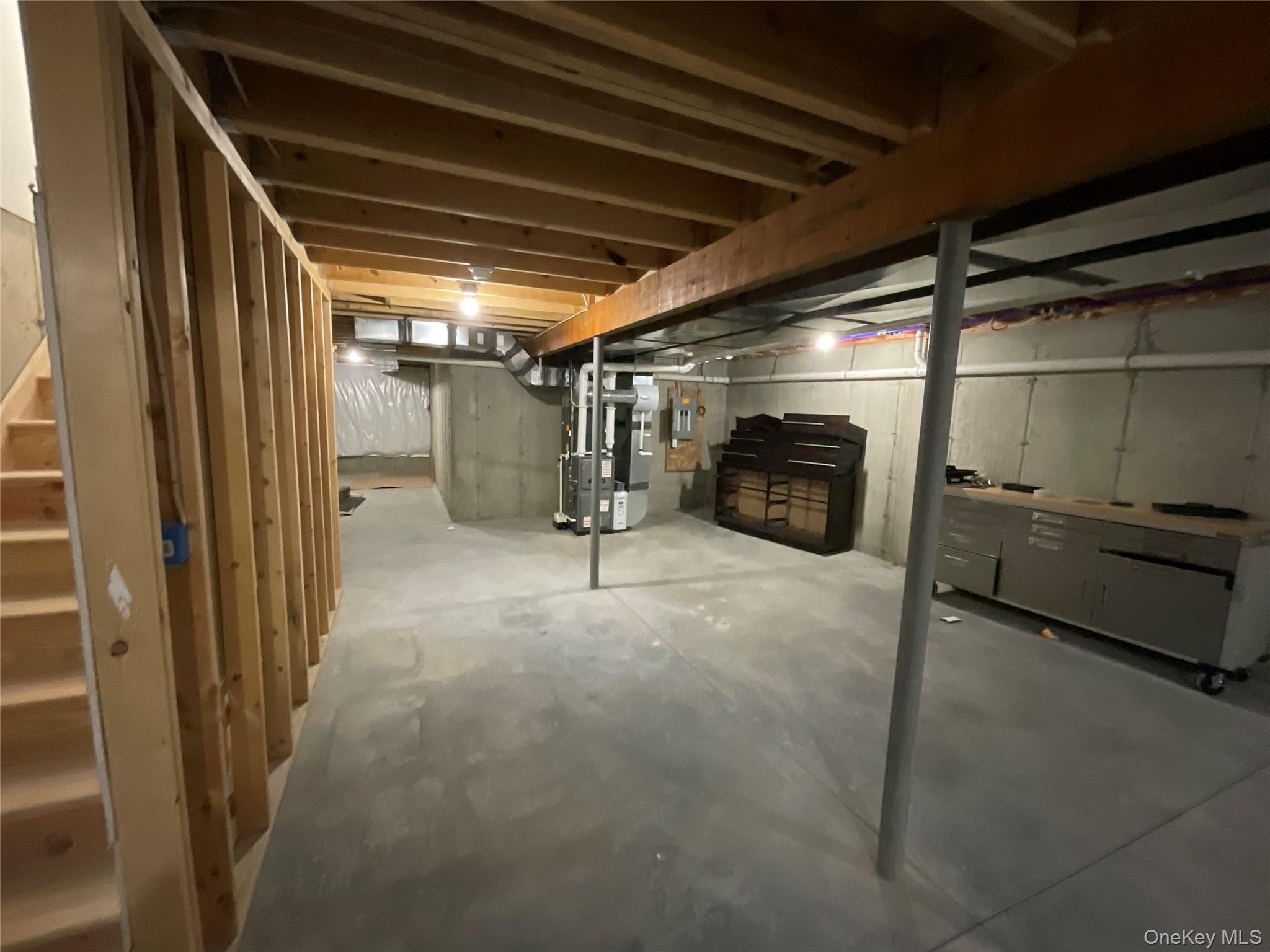 #13 photo, 38 Stacey Way, Troy , NY 12180