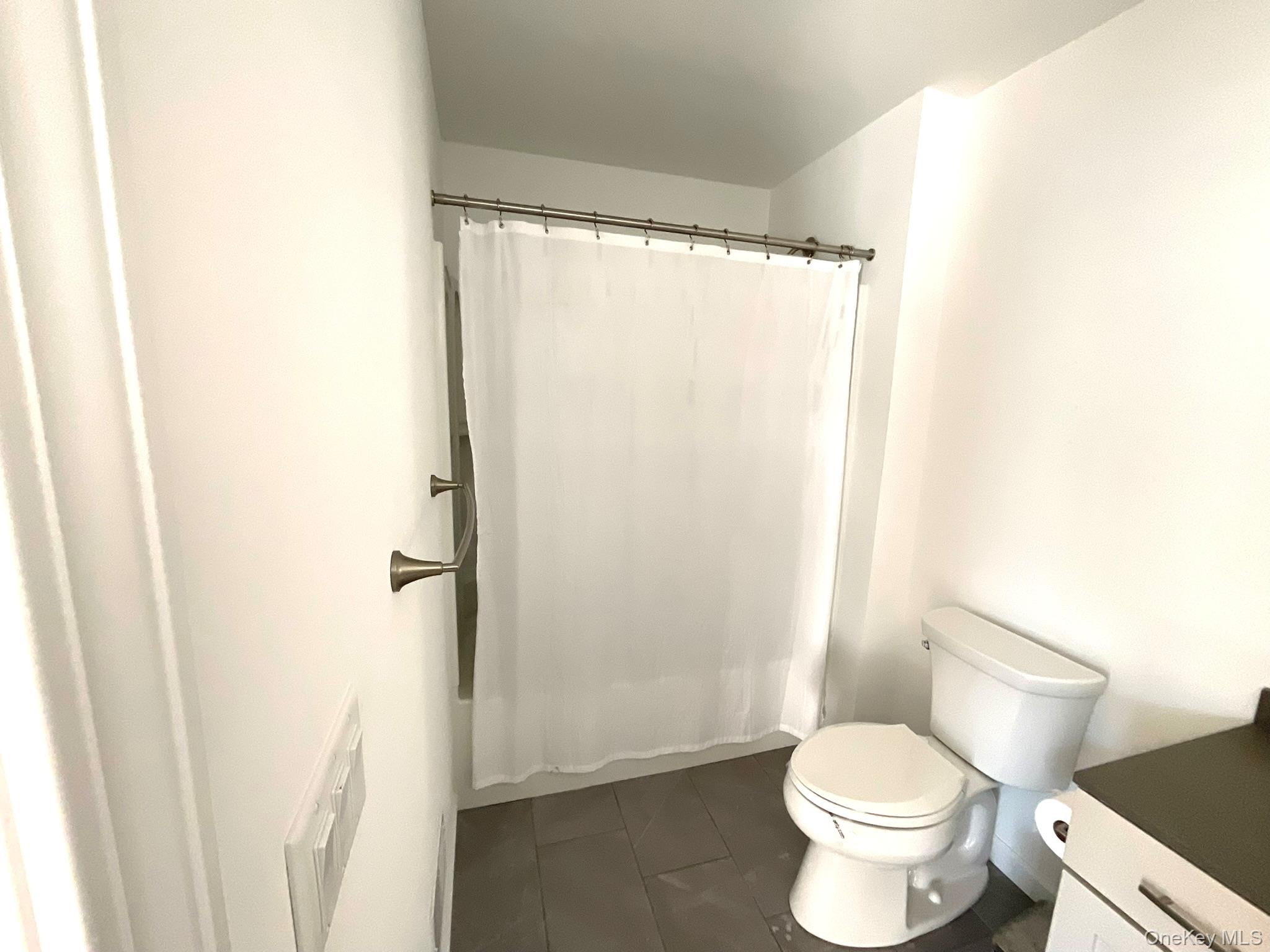 #7 photo, 38 Stacey Way, Troy , NY 12180