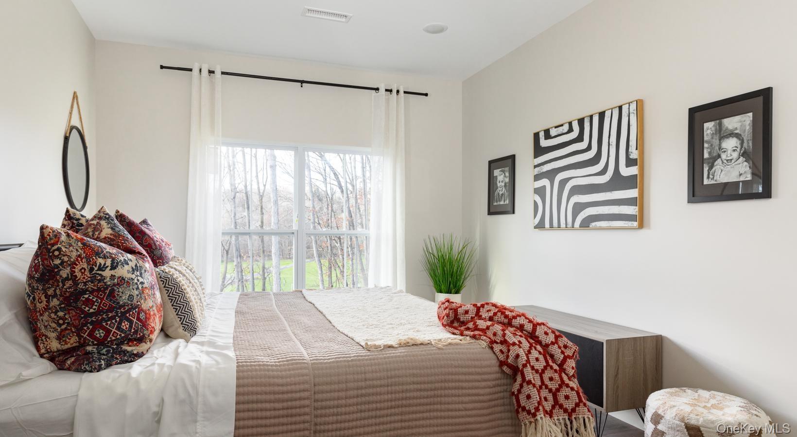 #2 photo, 9 Hudson West Drive, Marlboro , NY 12542