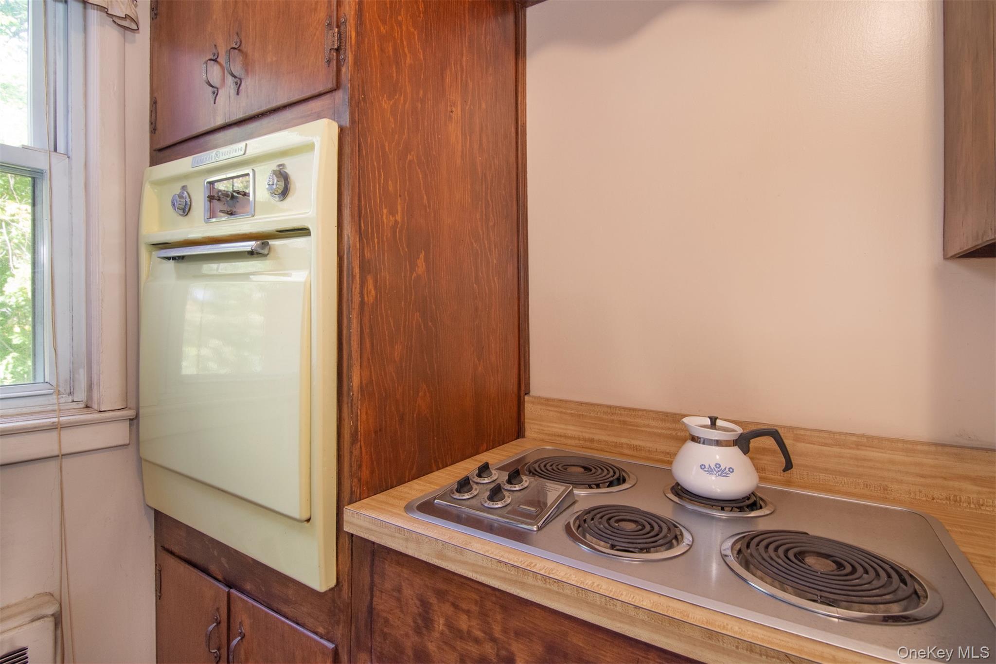 #10 photo, 140 N Broadway, Irvington , NY 10533