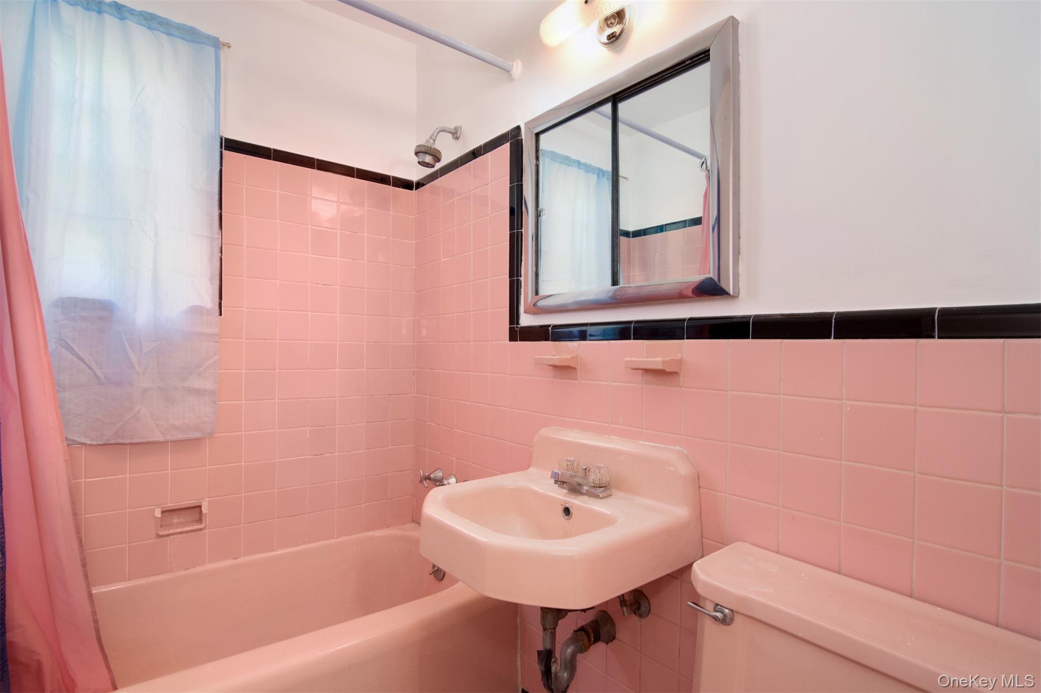 #15 photo, 140 N Broadway, Irvington , NY 10533