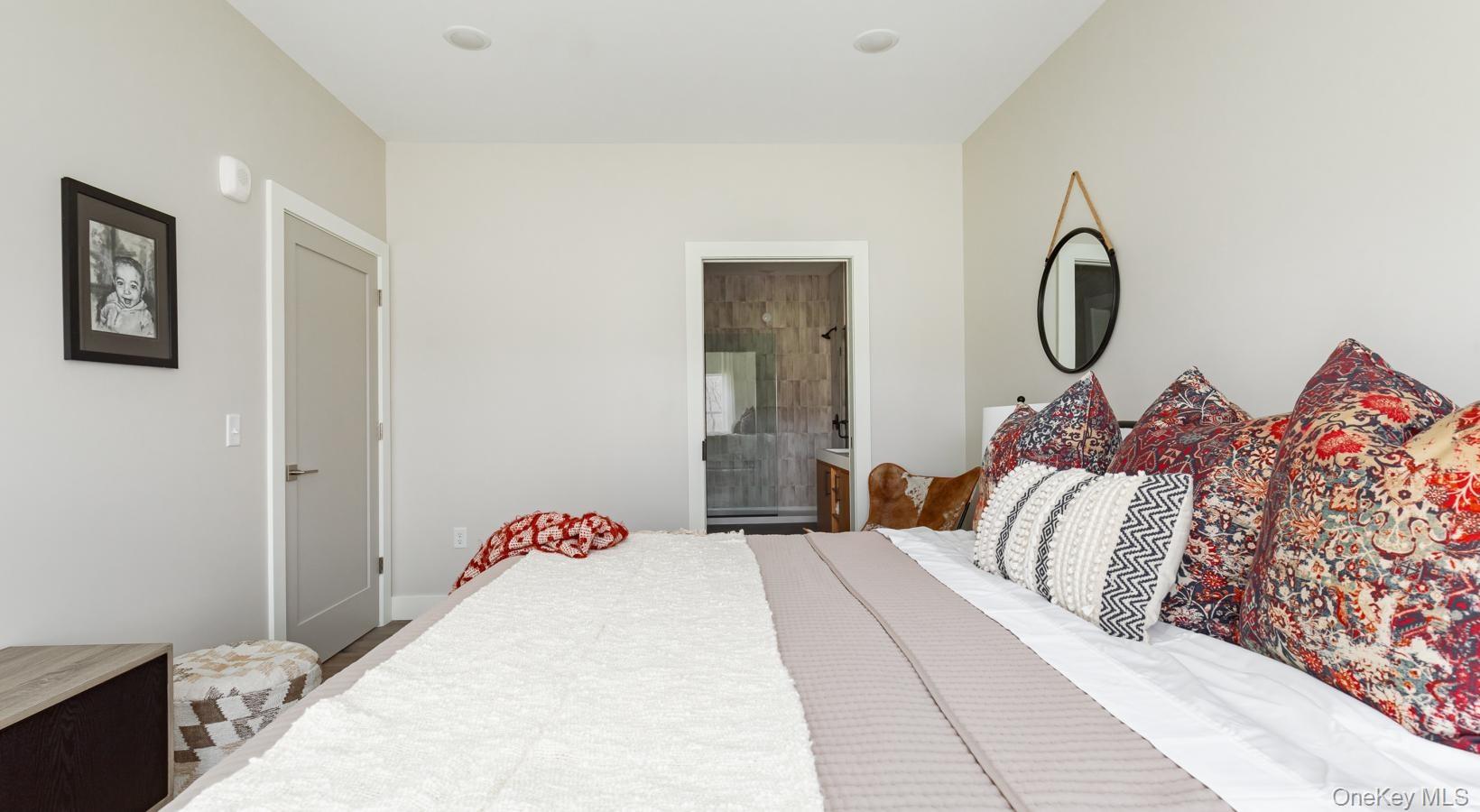 #2 photo, 6 Hudson West Drive, Marlboro , NY 12542