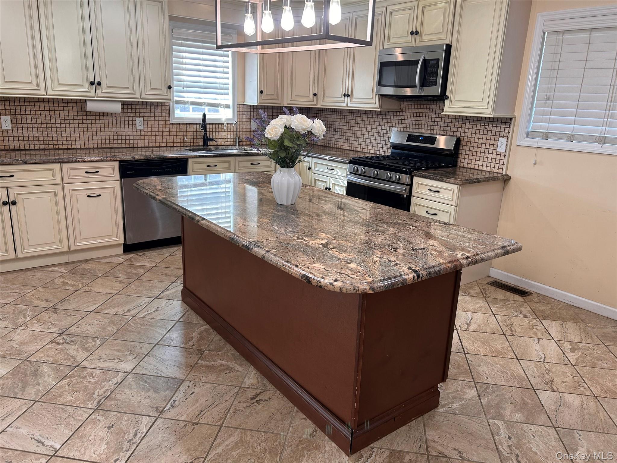 #11 photo, 94 Robinson Lane, Wappingers Falls , NY 12590