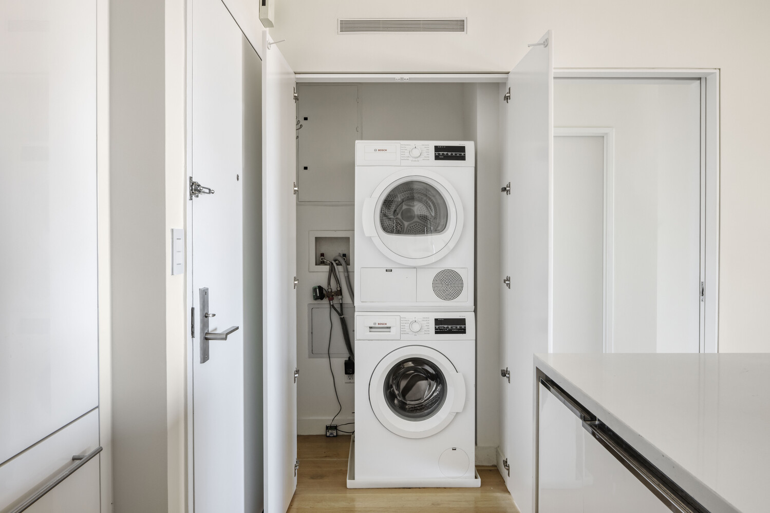 #9 photo, 301 W 53RD Street, マンハッタン Hells Kitchen , NY 10019