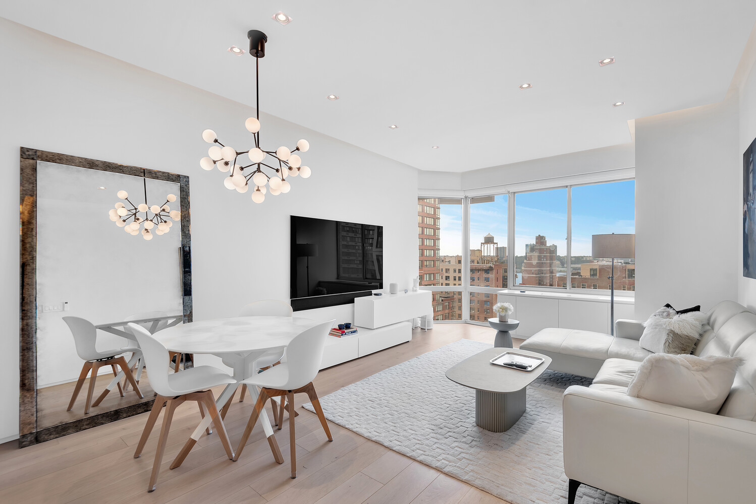 #1 photo, 215 W 95TH Street, मैनहटन Upper West Side , NY 10025