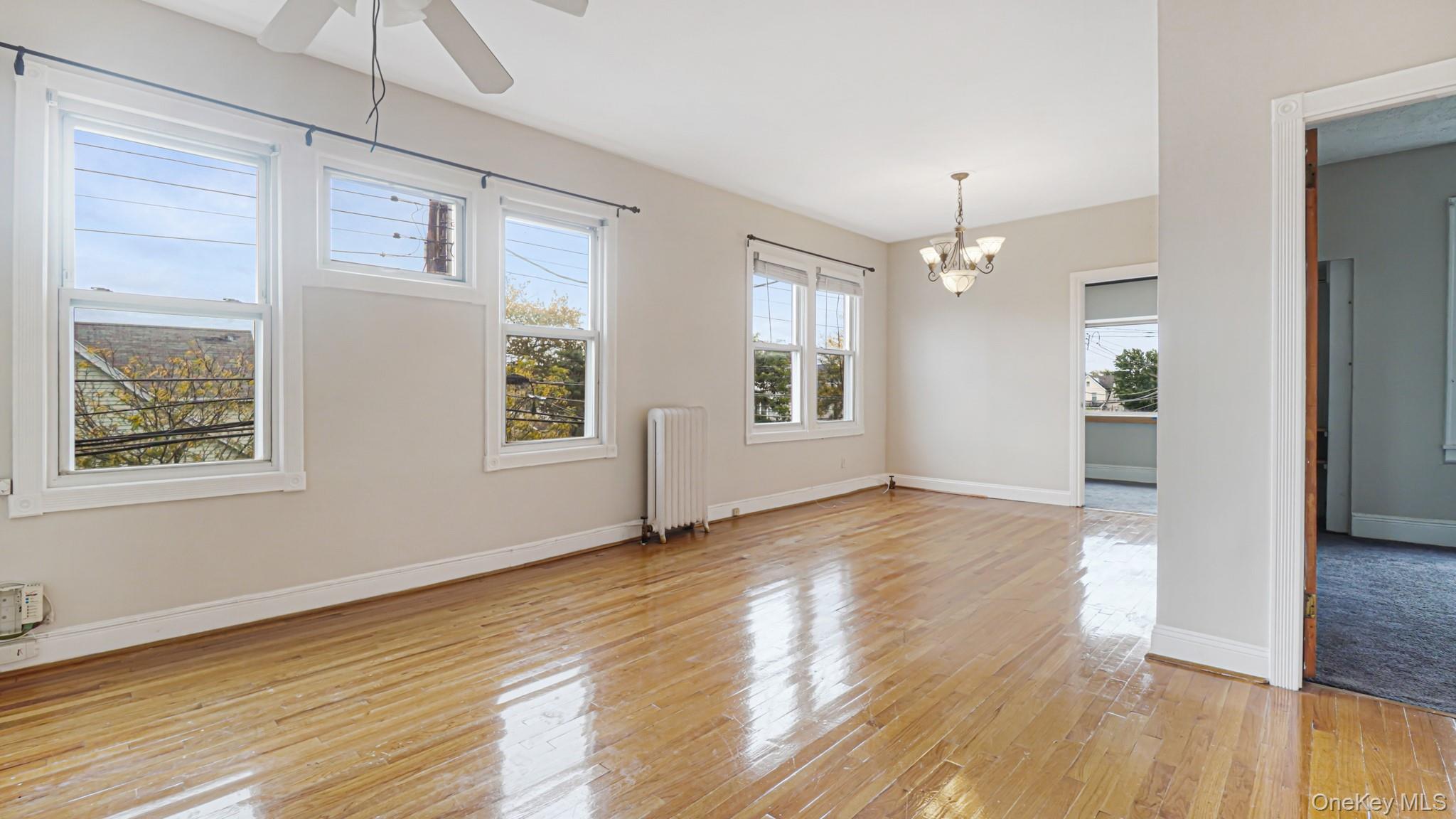 #11 photo, 9302 202nd Street, クイーンズ区 Hollis , NY 11423