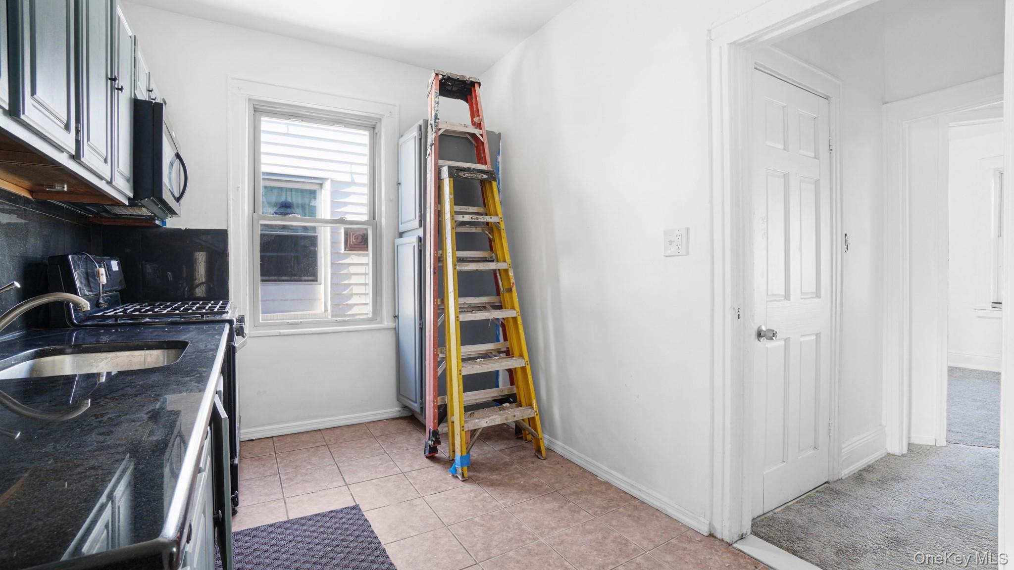 #12 photo, 93-45 202nd Street, Hollis , NY 11423