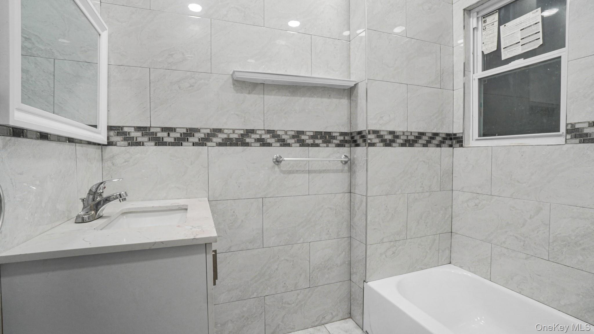 #13 photo, 93-45 202nd Street, Hollis , NY 11423