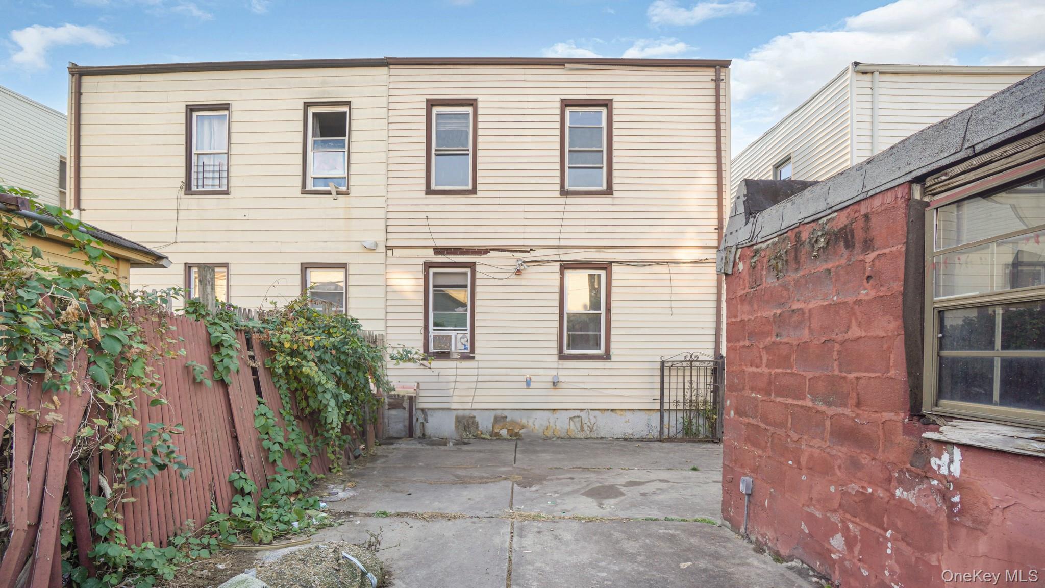 #17 photo, 93-45 202nd Street, Hollis , NY 11423