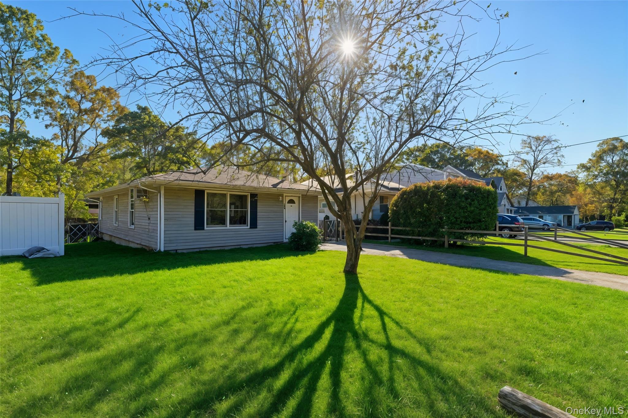 #2 photo, 180 Main Avenue, サフォーク郡 Mastic , NY 11950