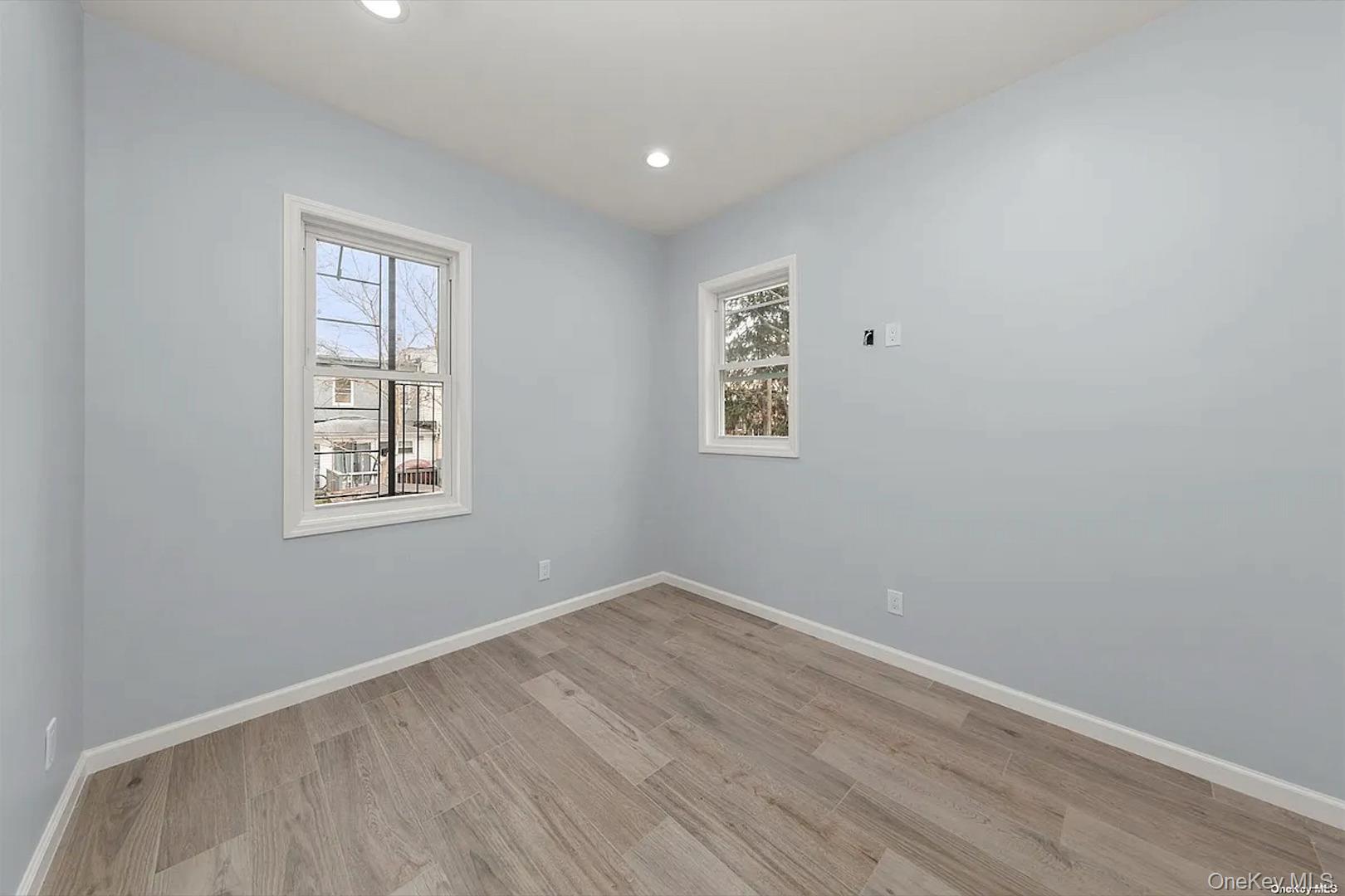 #4 photo, 32-17 105th Street, クイーンズ区 Flushing , NY 11369