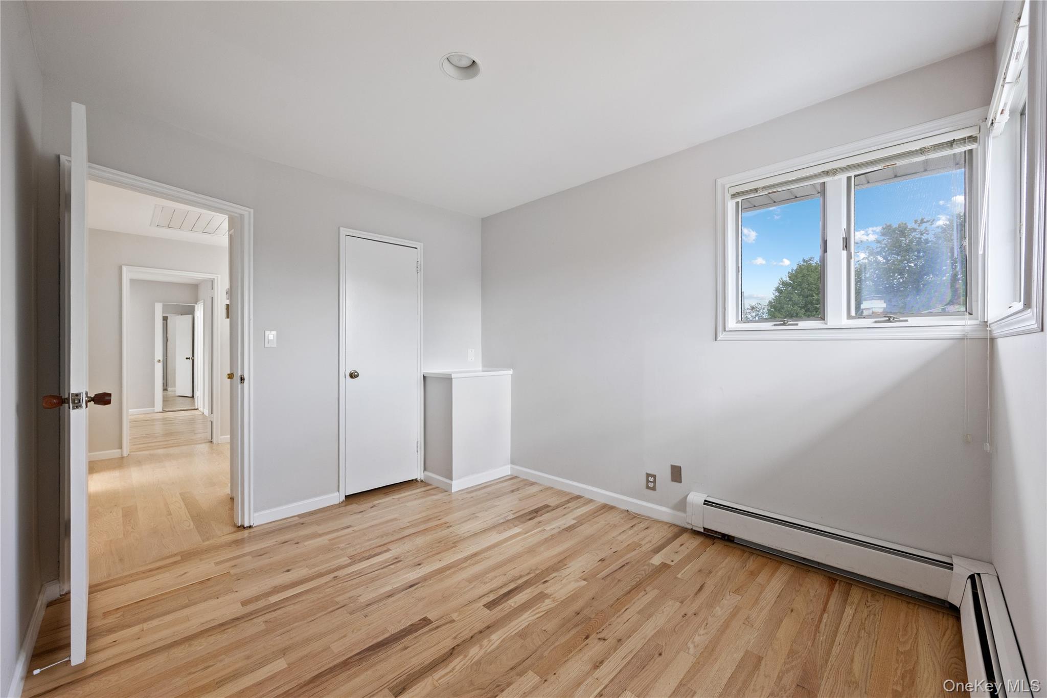 #14 photo, 9 Bart Court, ナッソー郡 Plainview , NY 11803