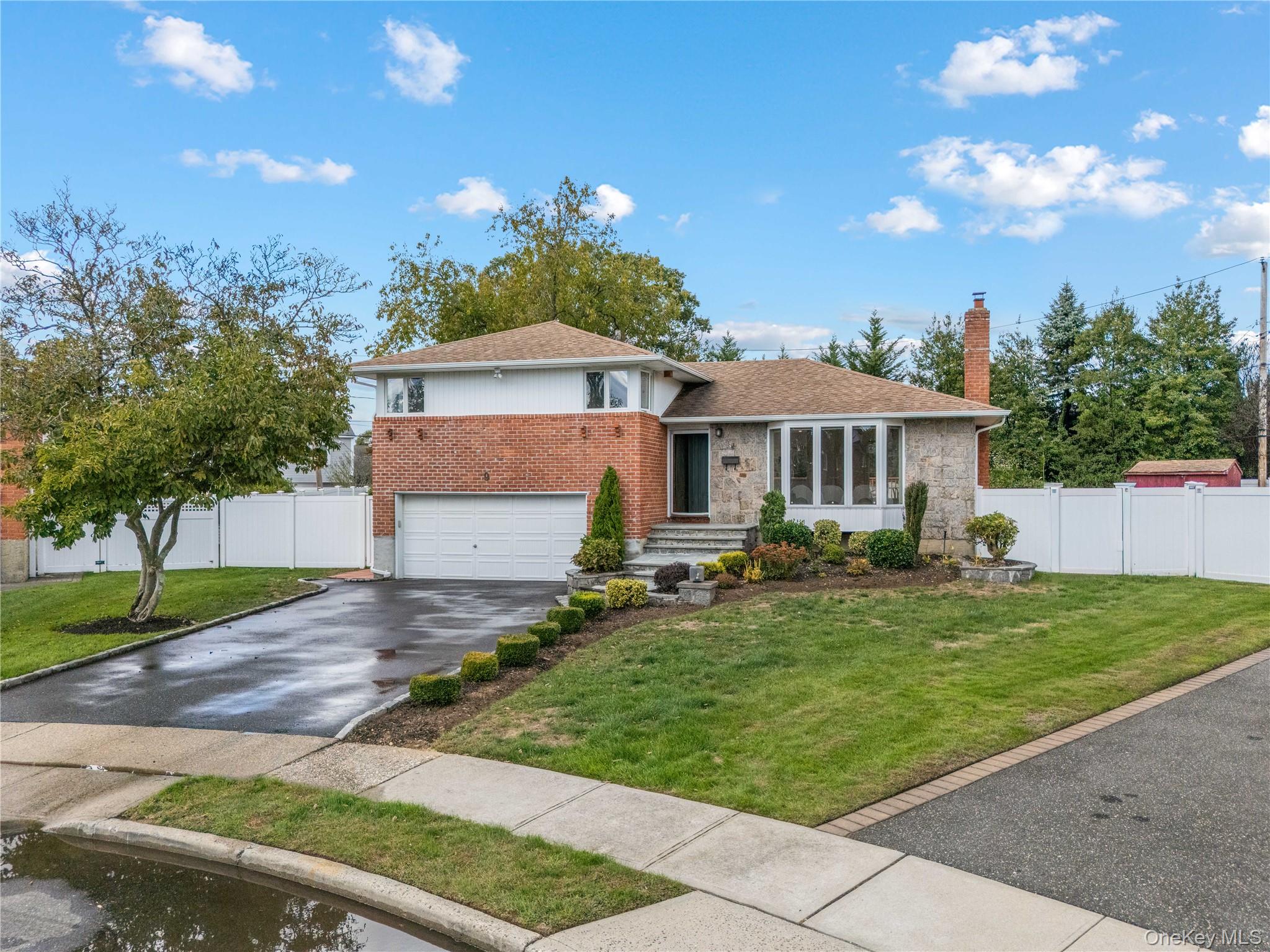 #2 photo, 9 Bart Court, ナッソー郡 Plainview , NY 11803