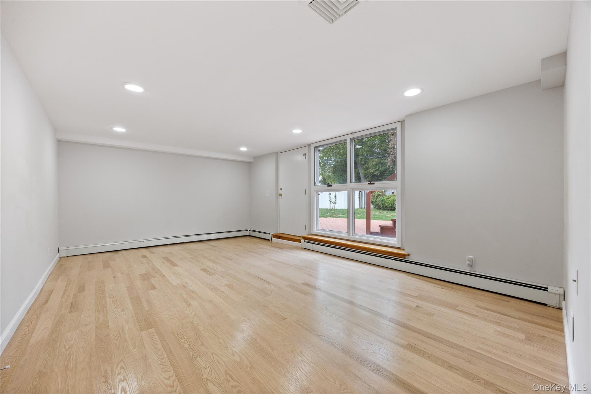 #20 photo, 9 Bart Court, ナッソー郡 Plainview , NY 11803