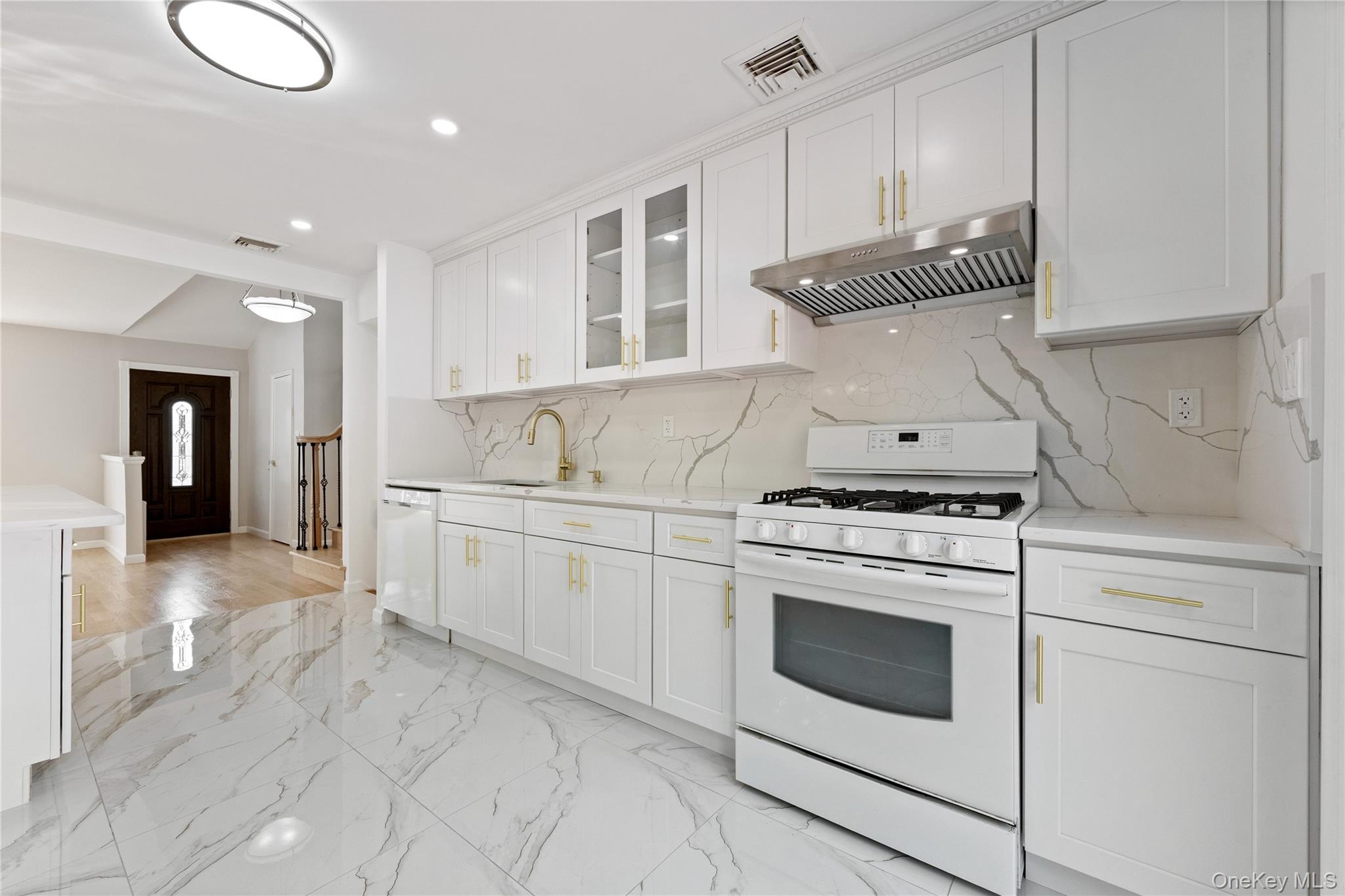 #5 photo, 9 Bart Court, ナッソー郡 Plainview , NY 11803