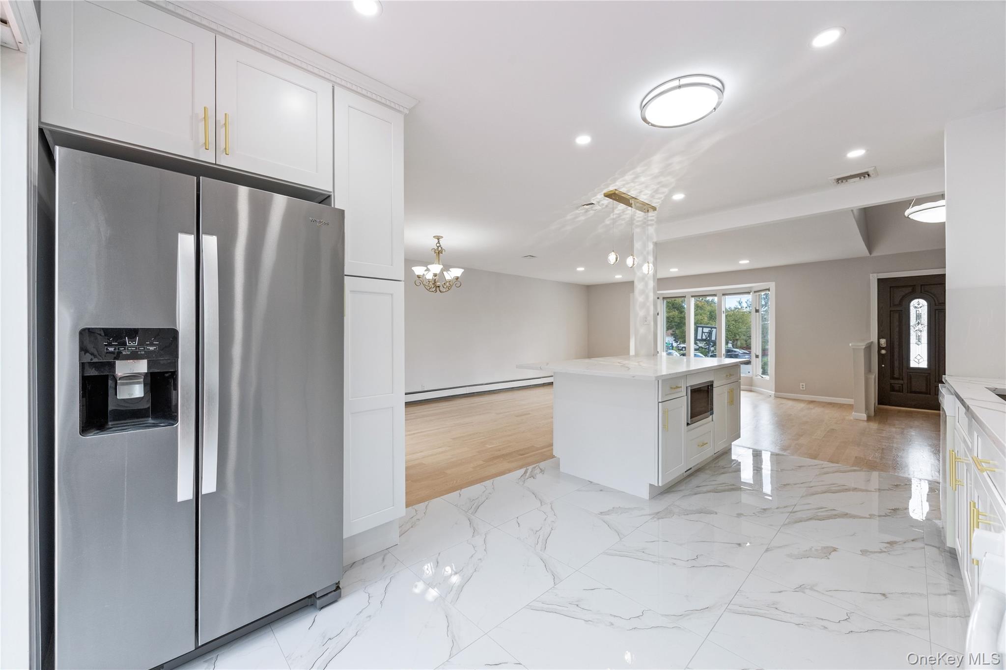 #6 photo, 9 Bart Court, ナッソー郡 Plainview , NY 11803