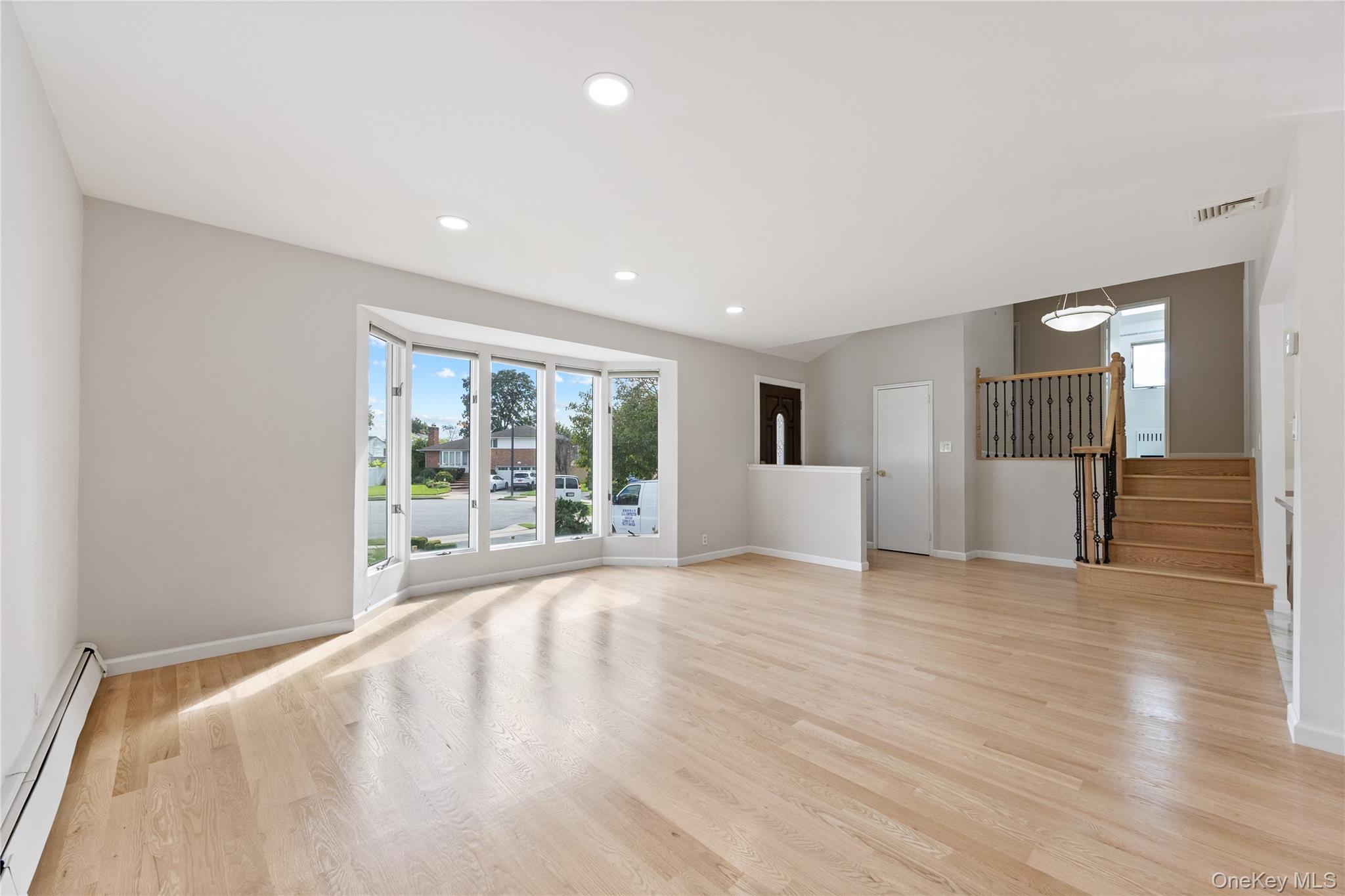 #8 photo, 9 Bart Court, ナッソー郡 Plainview , NY 11803