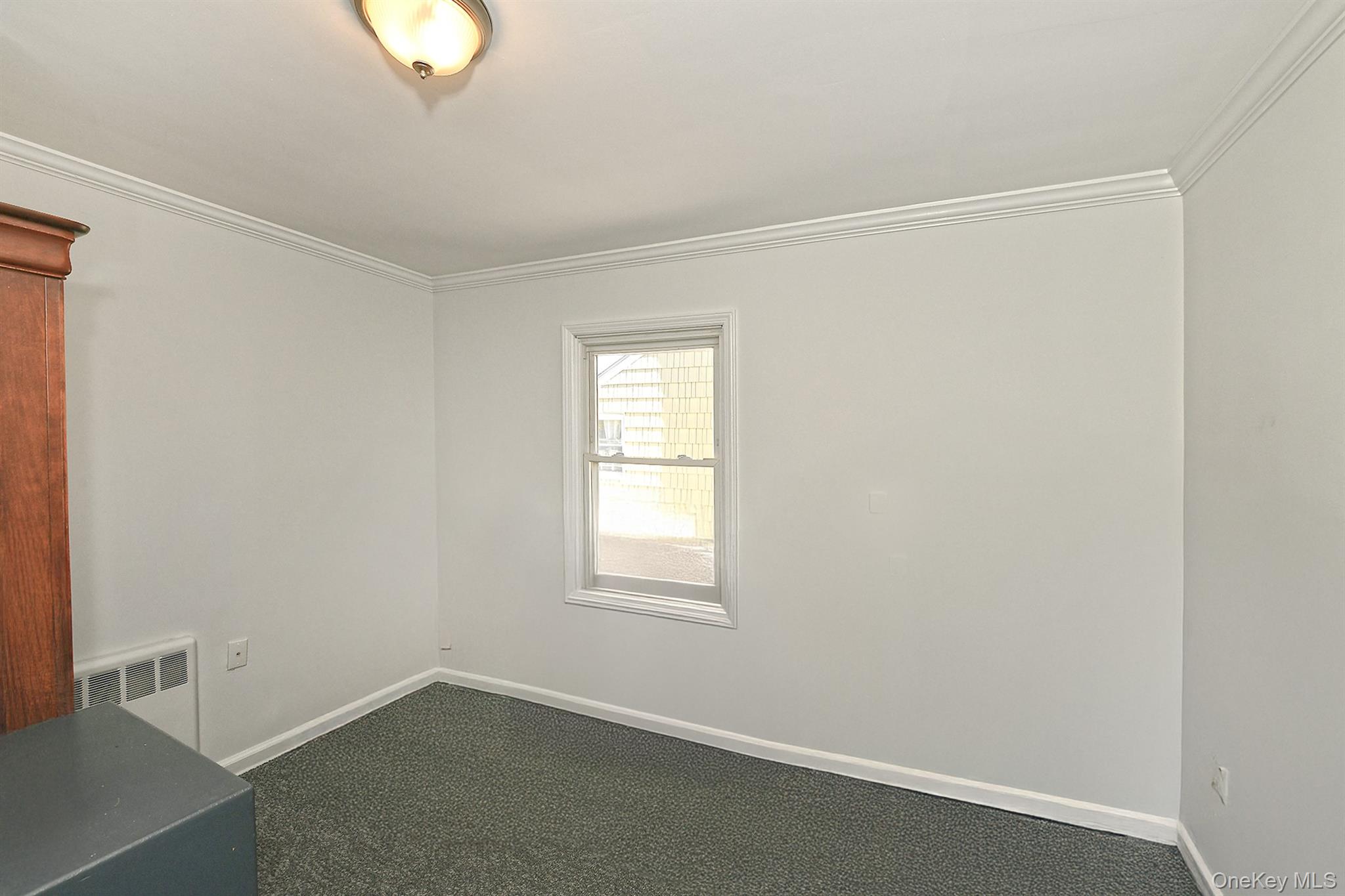 #16 photo, 2499 3rd Avenue, ナッソー郡 East Meadow , NY 11554