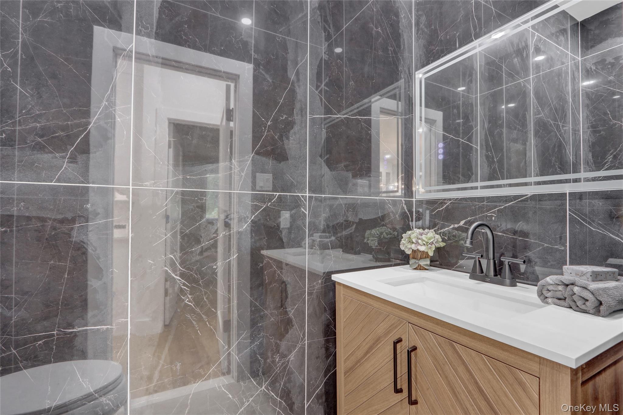 #10 photo, 126 Rim Lane, ナッソー郡 Hicksville , NY 11801