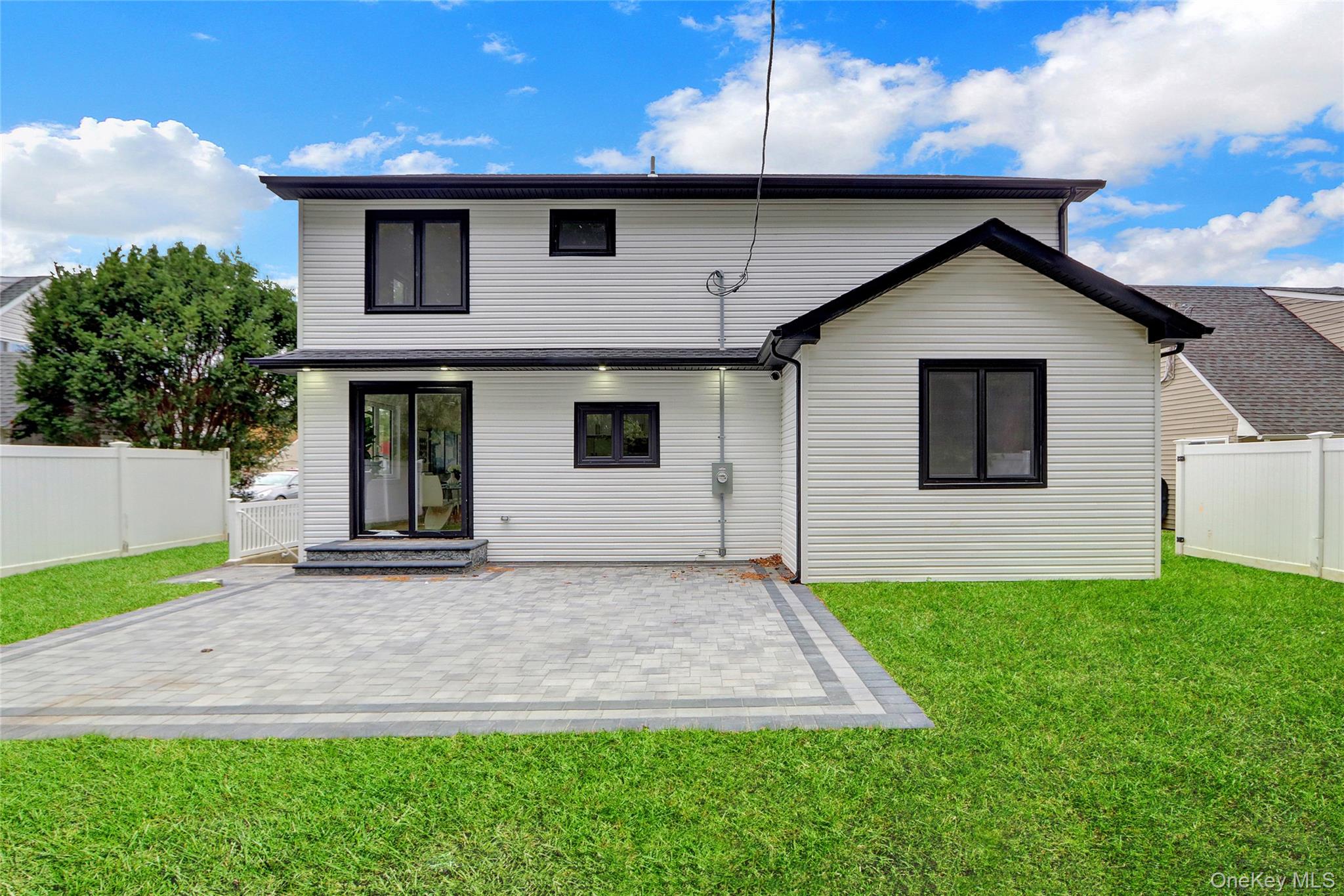 #17 photo, 126 Rim Lane, ナッソー郡 Hicksville , NY 11801