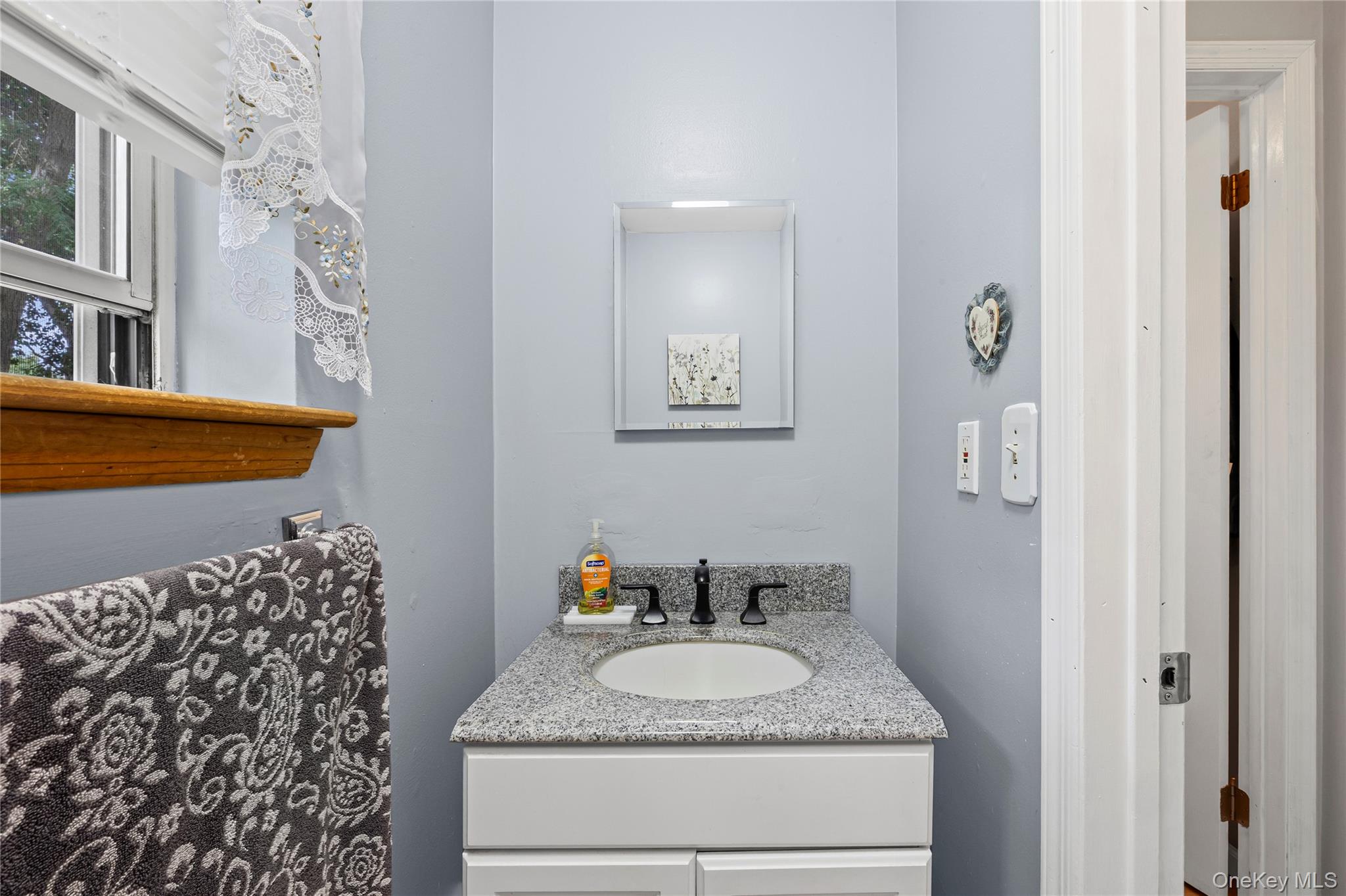 #12 photo, 29 Bedford Avenue, サフォーク郡 Mastic , NY 11950