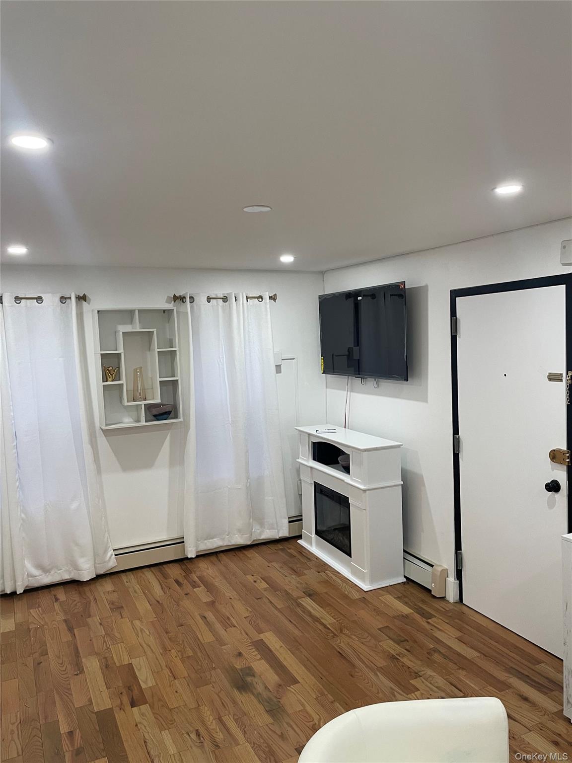 #6 photo, 2105A Pacific St Street, Brooklyn , NY 11233