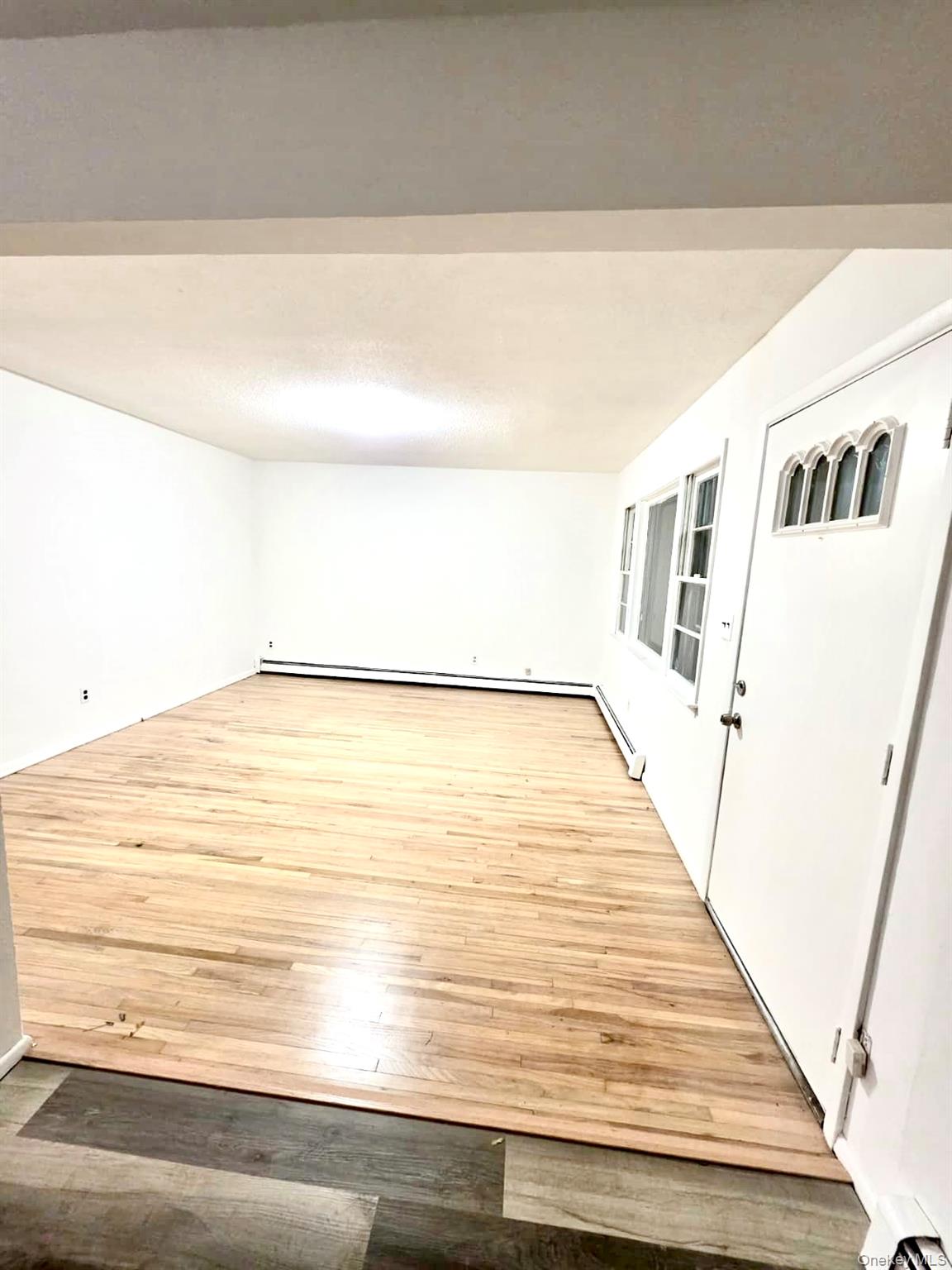 #3 photo, Brentwood, サフォーク郡 Brentwood , NY 11717