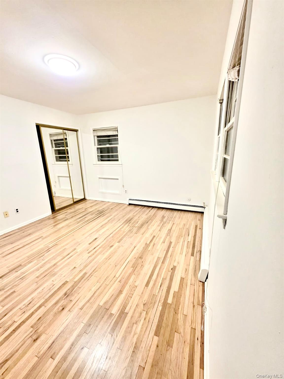 #4 photo, Brentwood, サフォーク郡 Brentwood , NY 11717