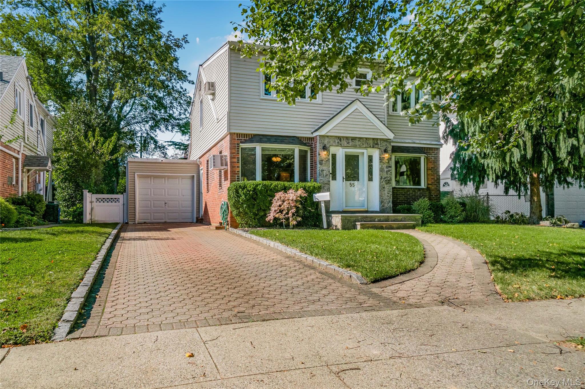 #3 photo, 55 Maple Drive, ナッソー郡 New Hyde Park , NY 11040