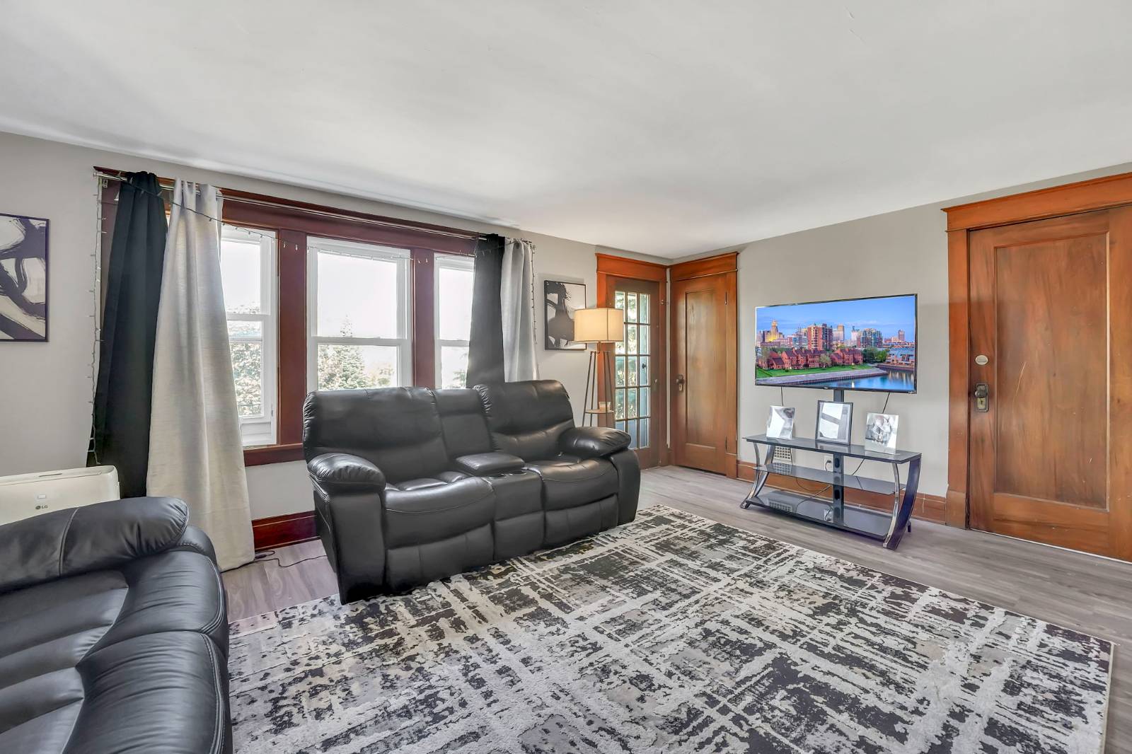 #4 photo, 92 Tremont Avenue, Kenmore , NY 14217