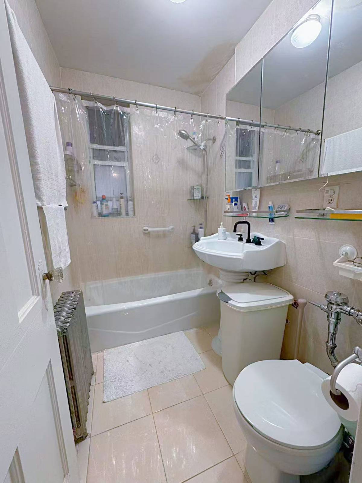 #4 photo, 132-51 Avery Avenue, Flushing , NY 11355