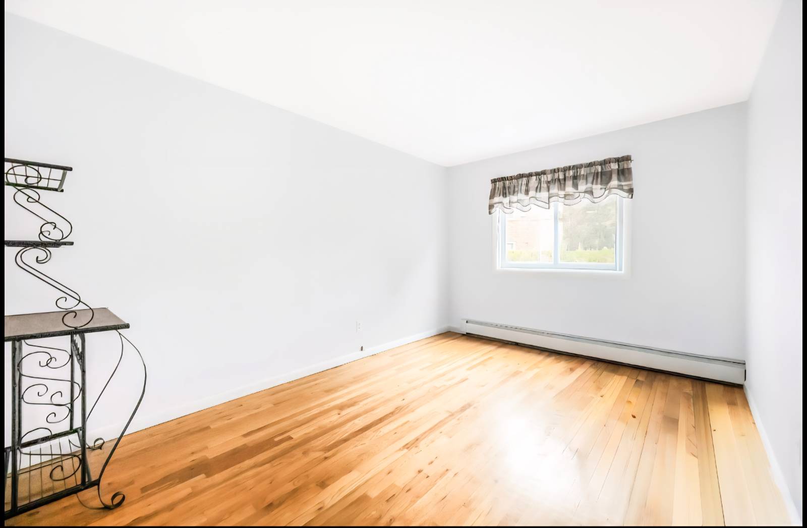 #18 photo, 14 Fieldstone Dr, Hartsdale , NY 10530