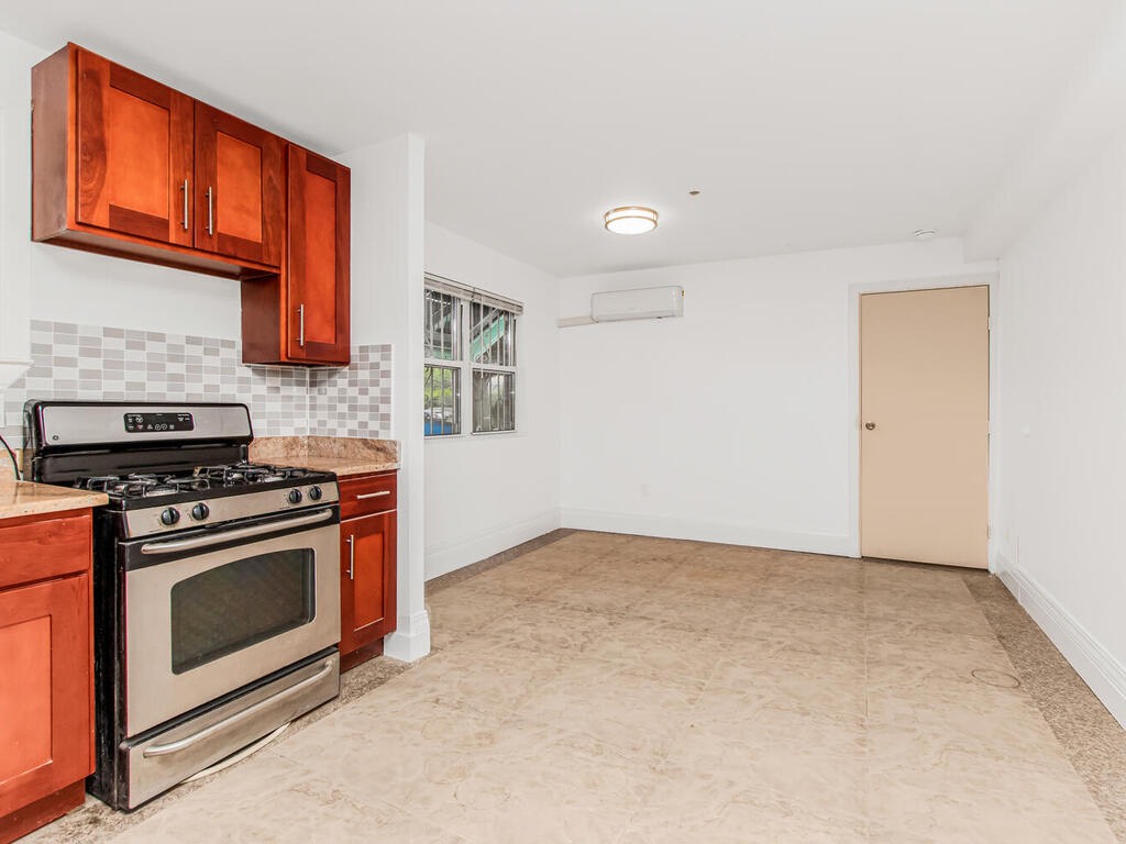 #17 photo, 661 Sagamore St, ブロンクス区 Bronx , NY 10462