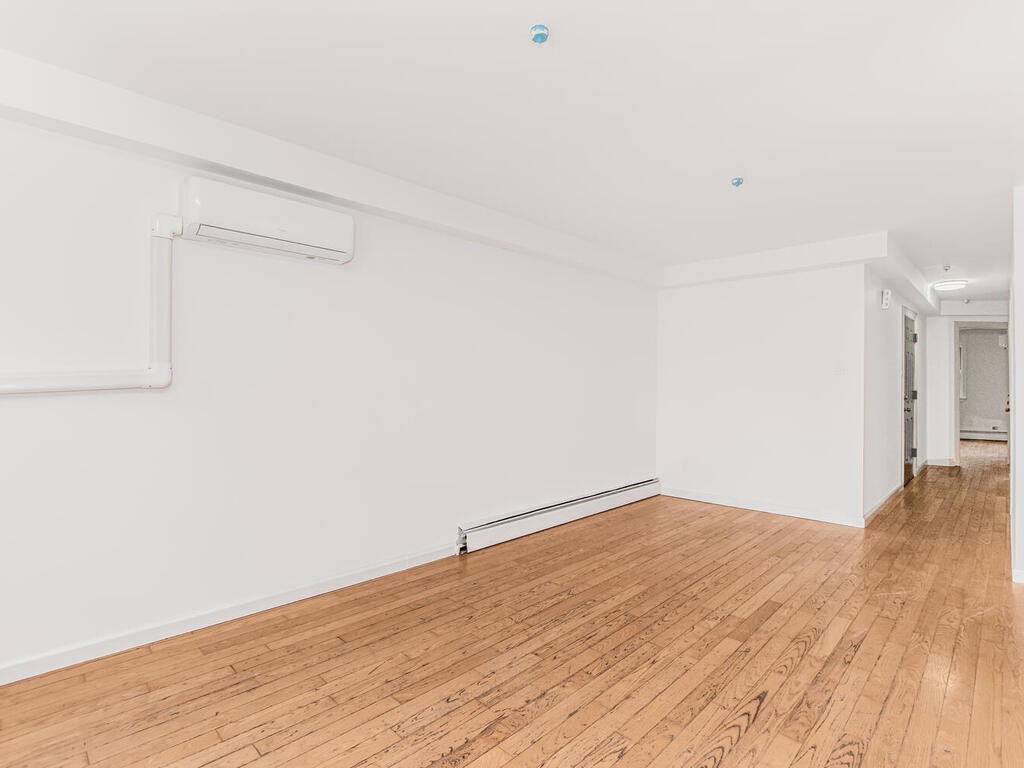 #35 photo, 661 Sagamore St, ブロンクス区 Bronx , NY 10462