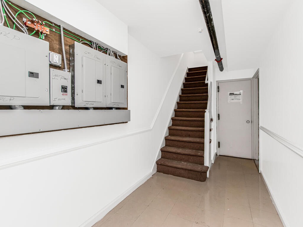 #7 photo, 661 Sagamore St, ブロンクス区 Bronx , NY 10462