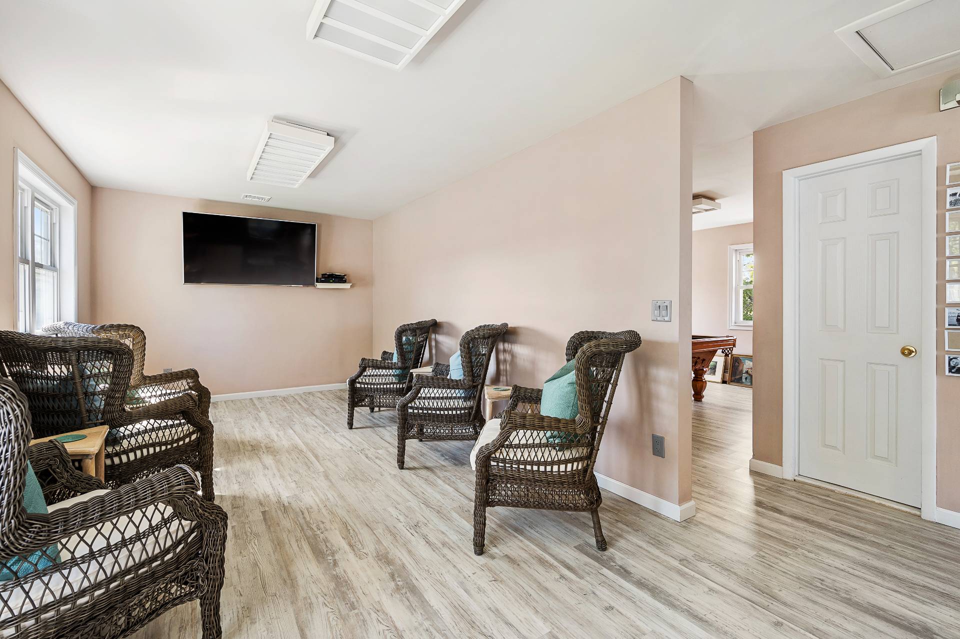 #23 photo, 61 W Tiana Rd, #24, サフォーク郡 Hampton Bays , NY 11946