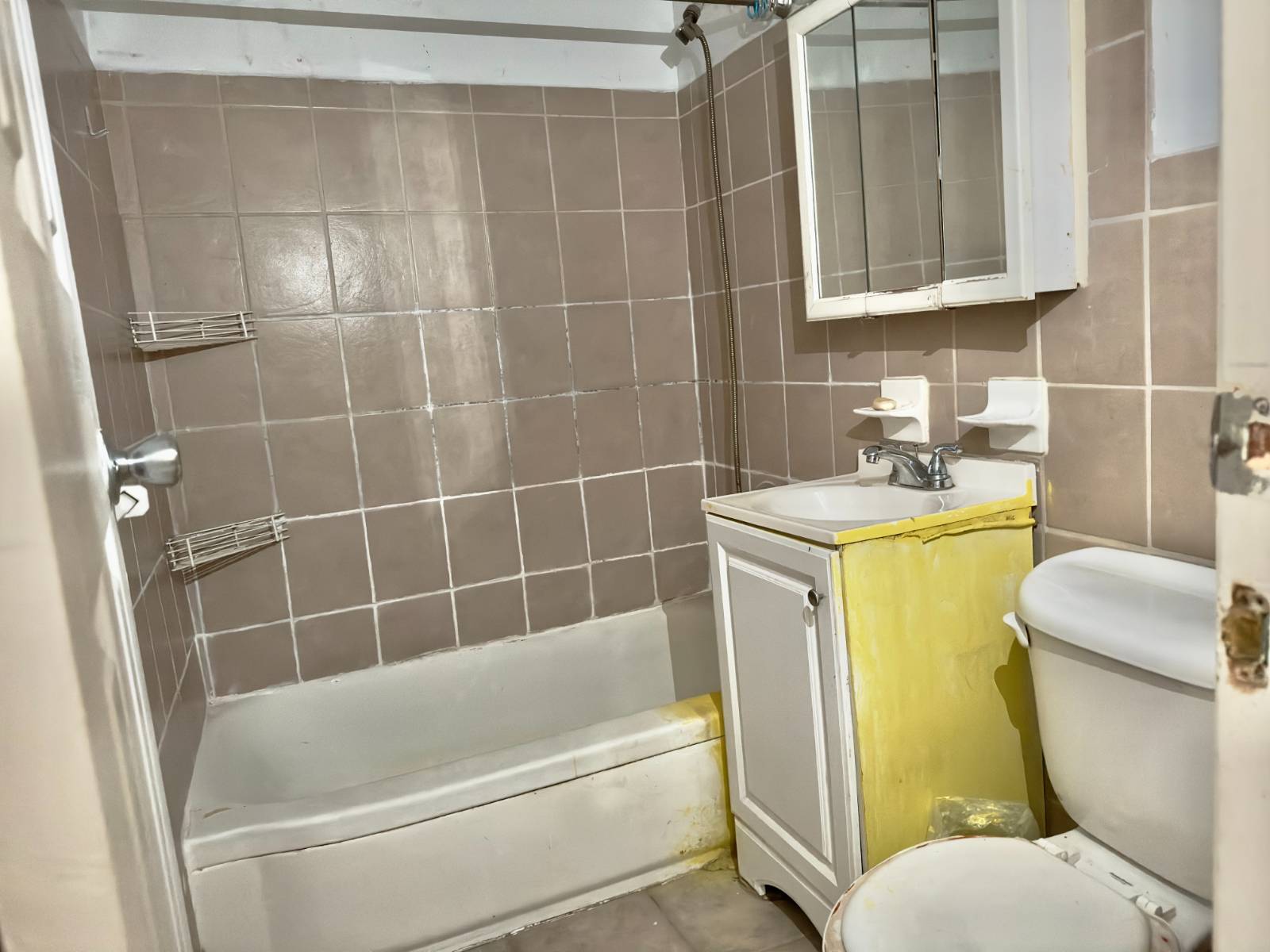 #7 photo, 1332 Metropolitan Ave, #6A, ブロンクス区 Parkchester , NY 10462