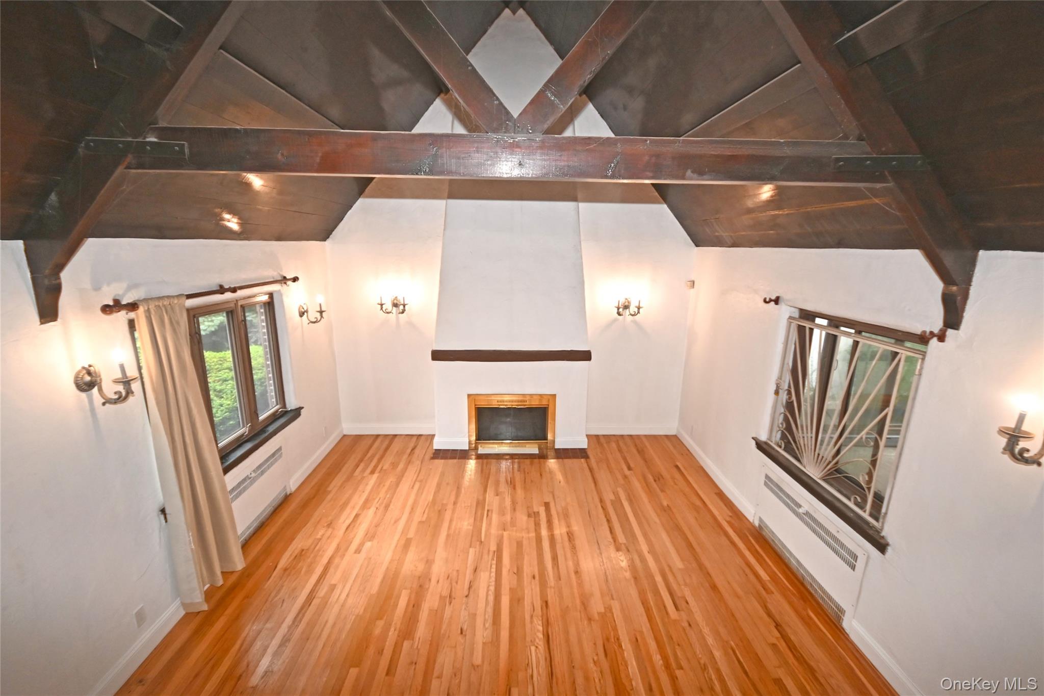 #3 photo, 112-13 178th Street, Addisleigh Park , NY 11433