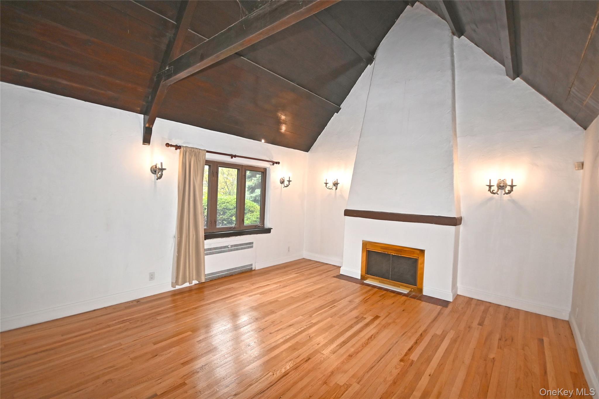 #5 photo, 112-13 178th Street, Addisleigh Park , NY 11433