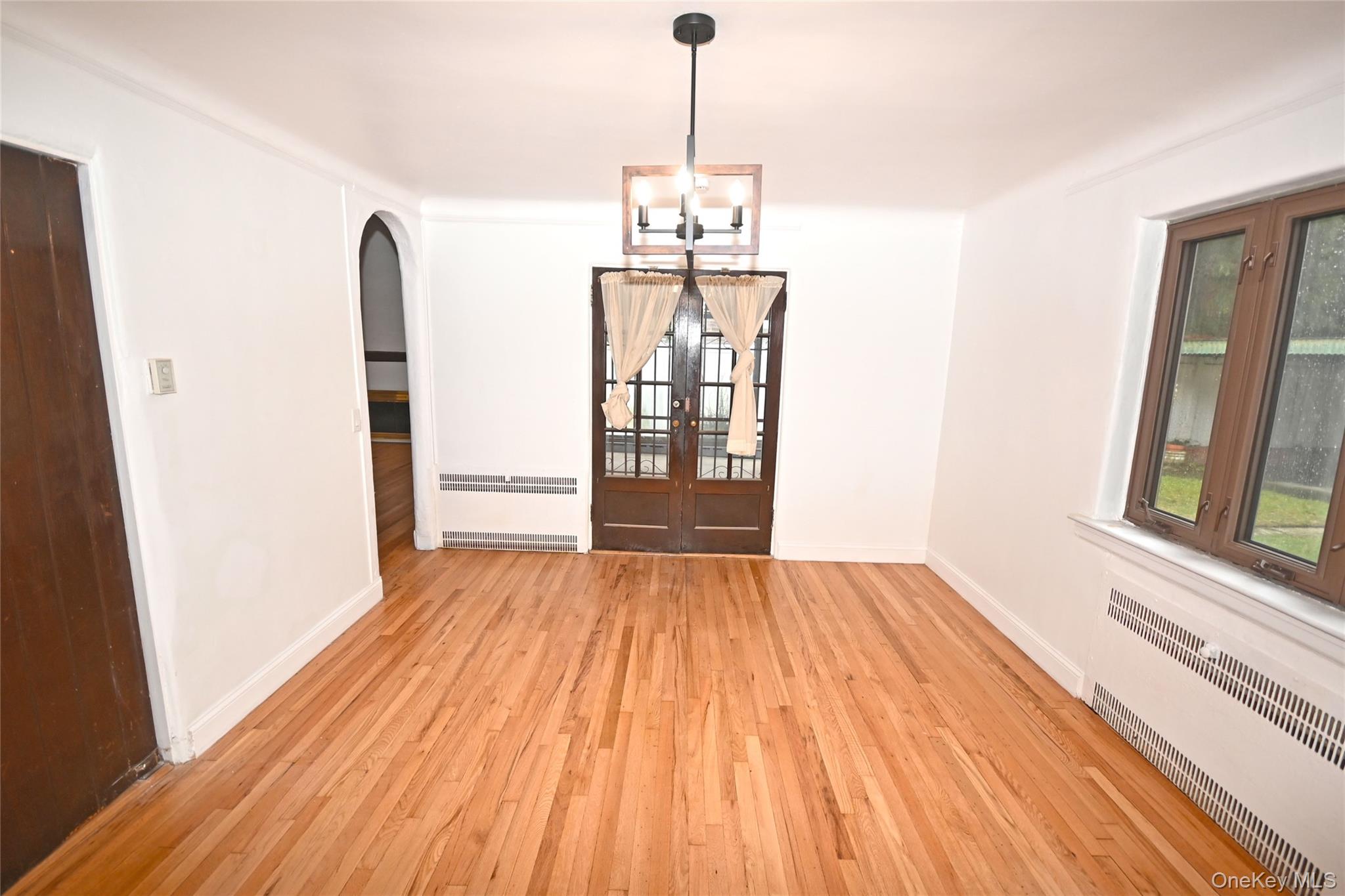 #7 photo, 112-13 178th Street, Addisleigh Park , NY 11433