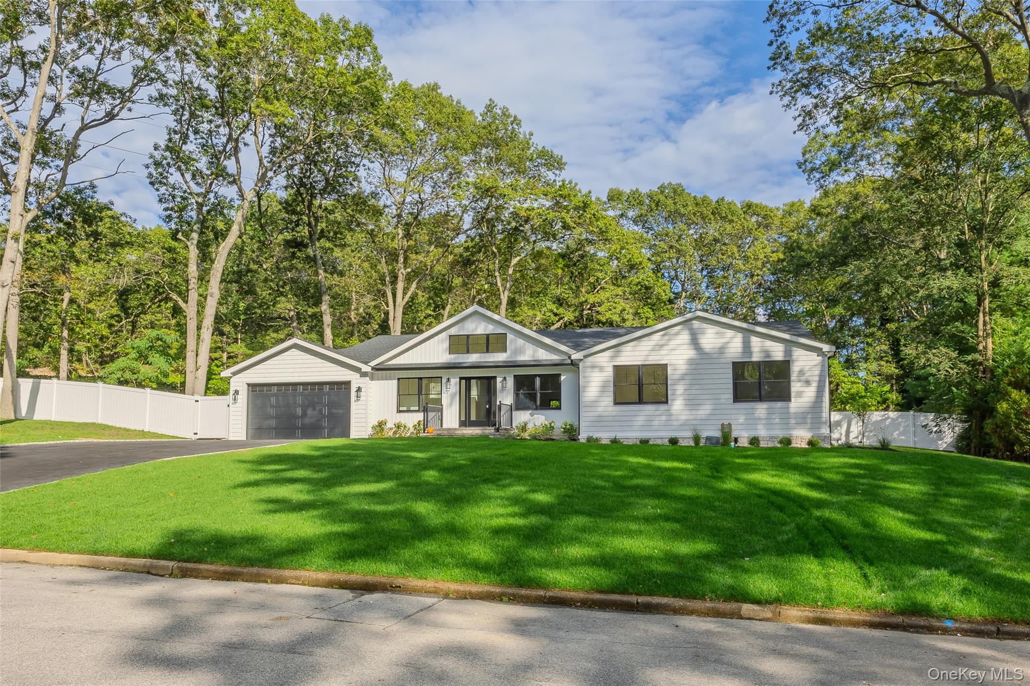 #1 photo, 29 Seward Drive, Dix Hills , NY 11746