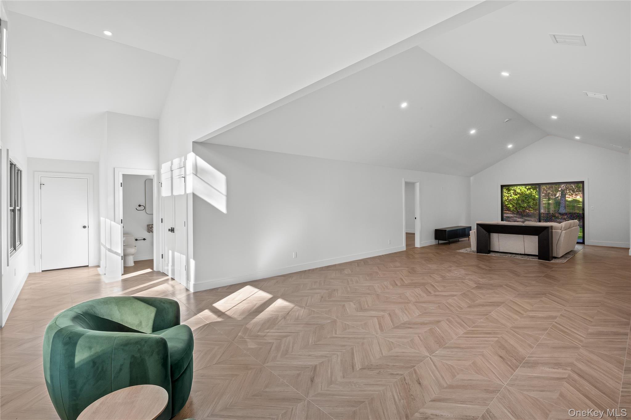 #14 photo, 29 Seward Drive, Dix Hills , NY 11746