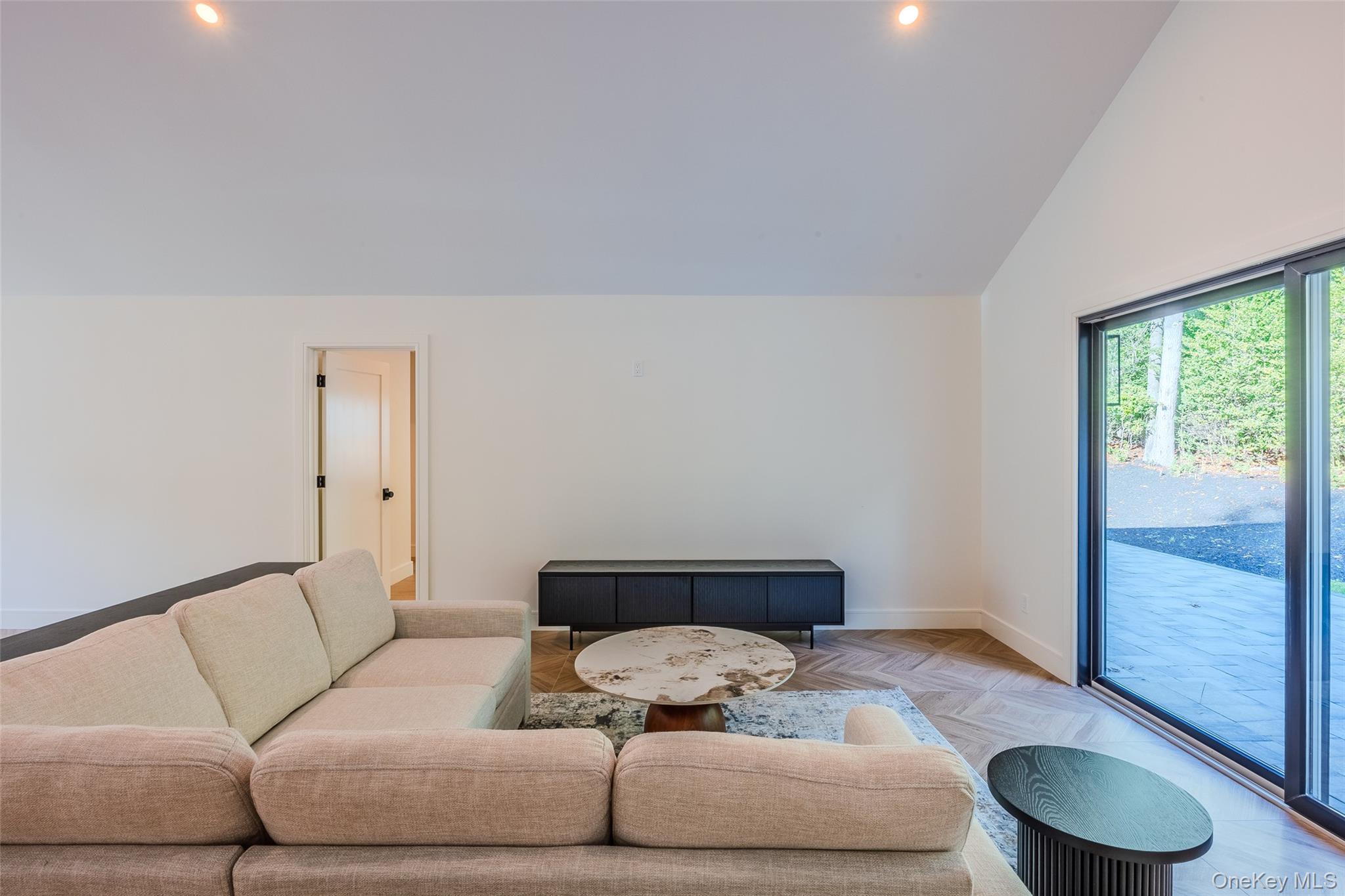 #19 photo, 29 Seward Drive, Dix Hills , NY 11746