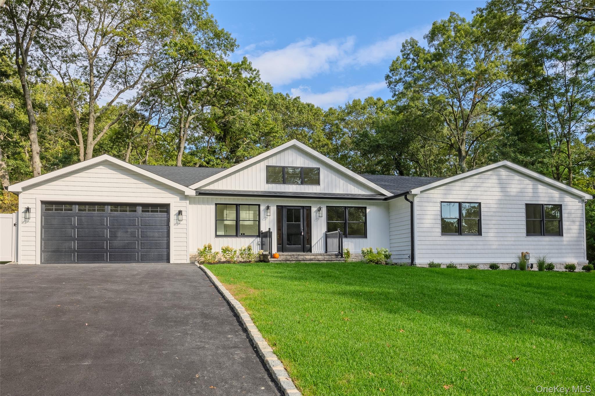 #2 photo, 29 Seward Drive, Dix Hills , NY 11746