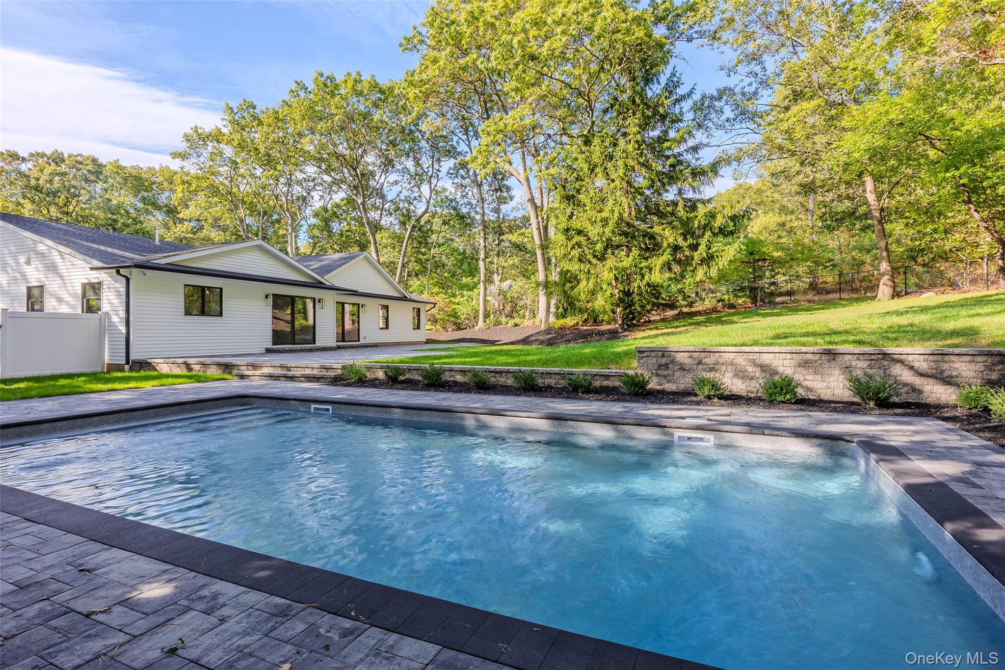 #4 photo, 29 Seward Drive, Dix Hills , NY 11746